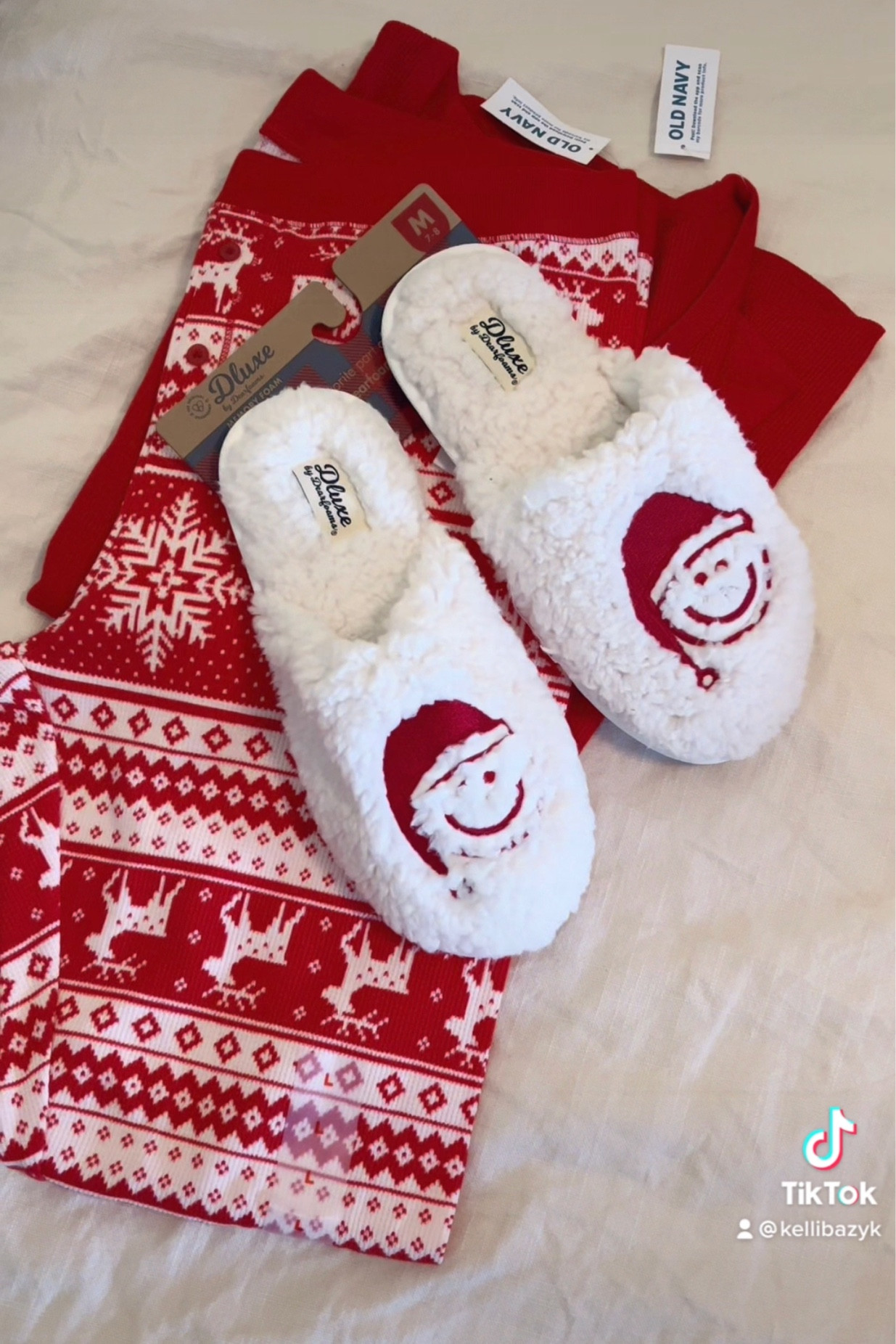 Christmas jammies ❤️ // Christmas pajamas, family pajamas, old navy pjs, outfits for the family, smiley slippers, Christmas gifts 

#LTKHoliday #LTKfamily