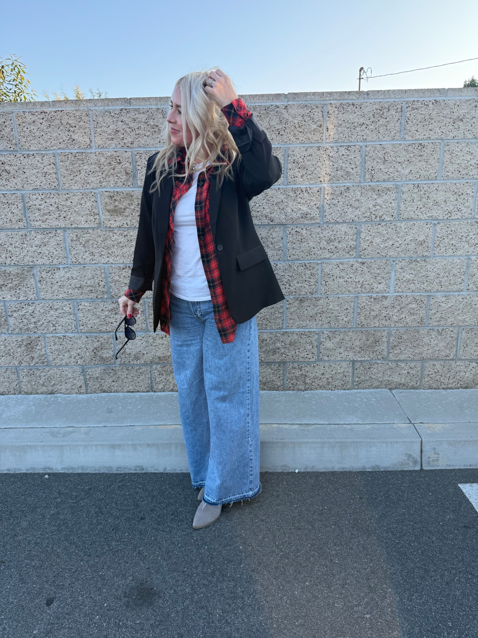 ~EASY HOLIDAY OUTFIT~
Take your basics to the next level! 

#LTKootd #LTKHoliday #LTKOver40