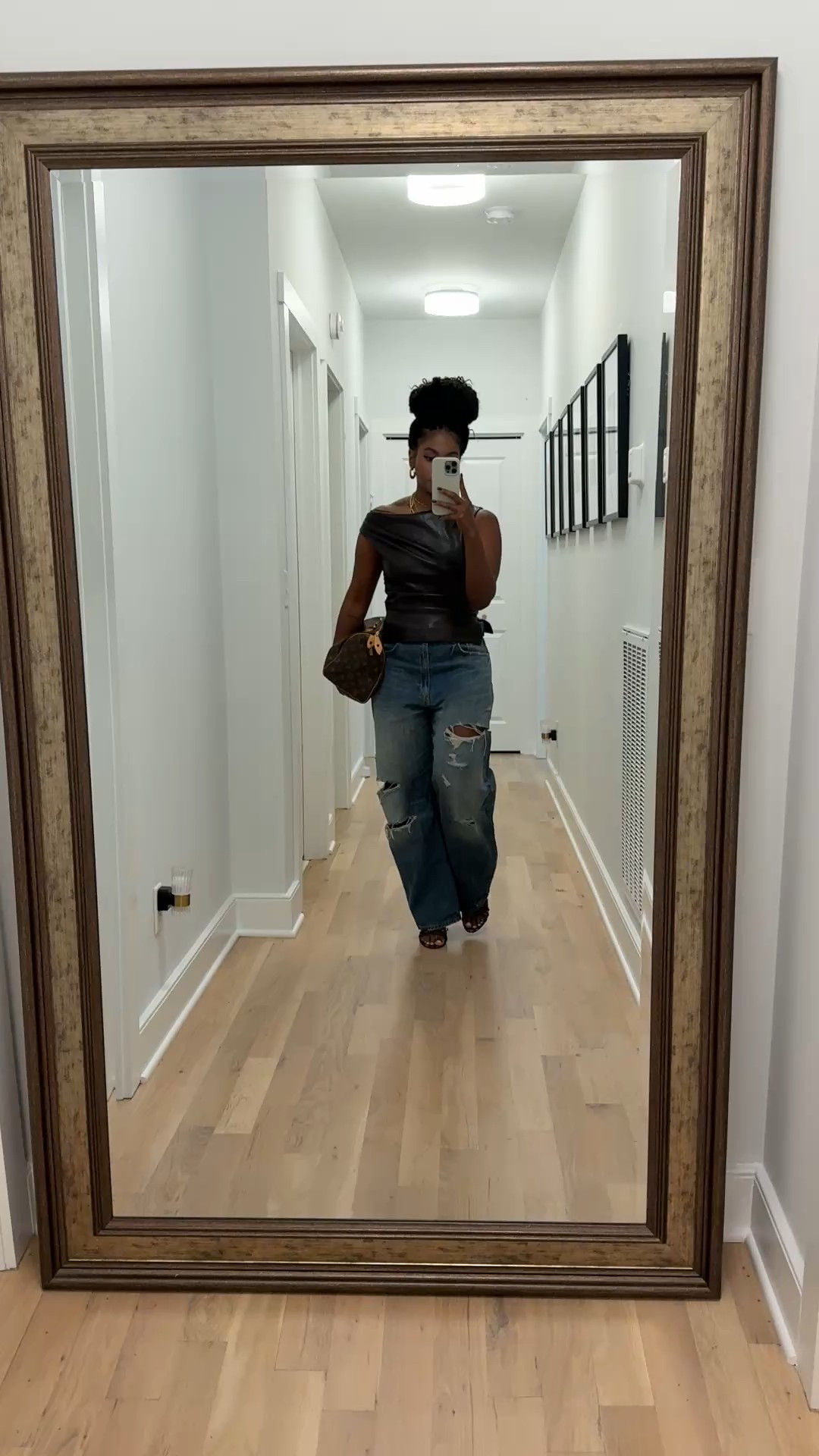 Top: M
Jeans: 8


#LTKStyleTip #LTKFindsUnder100 #LTKMidsize