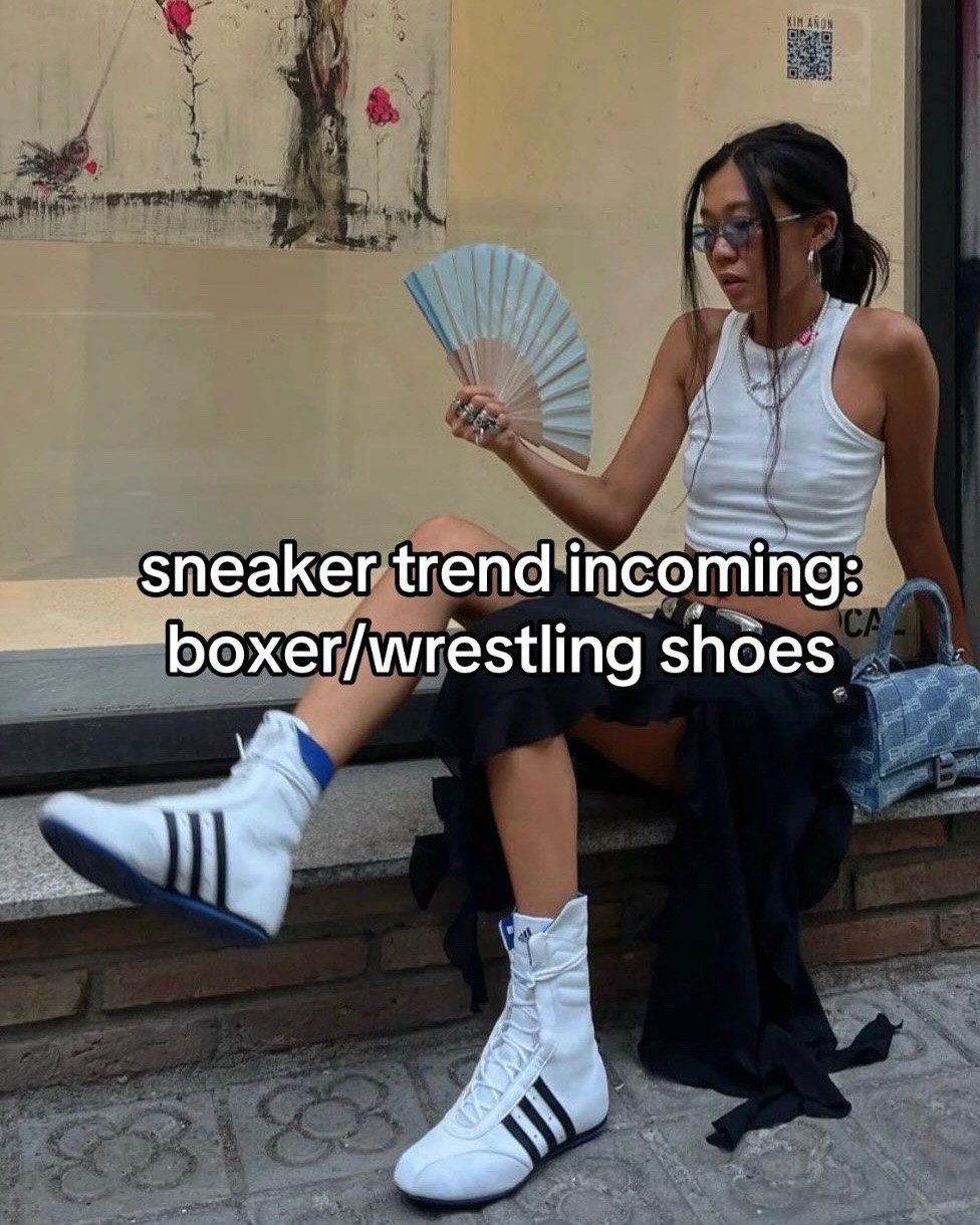 This one is too early for most- but you know that’s my typical timeline. Sneakers laced high, narrow- this shape is looking pretty cool. I may or may not have stolen my boys wrestling shoes they grew out of…. #trendspotting #whattowearlater