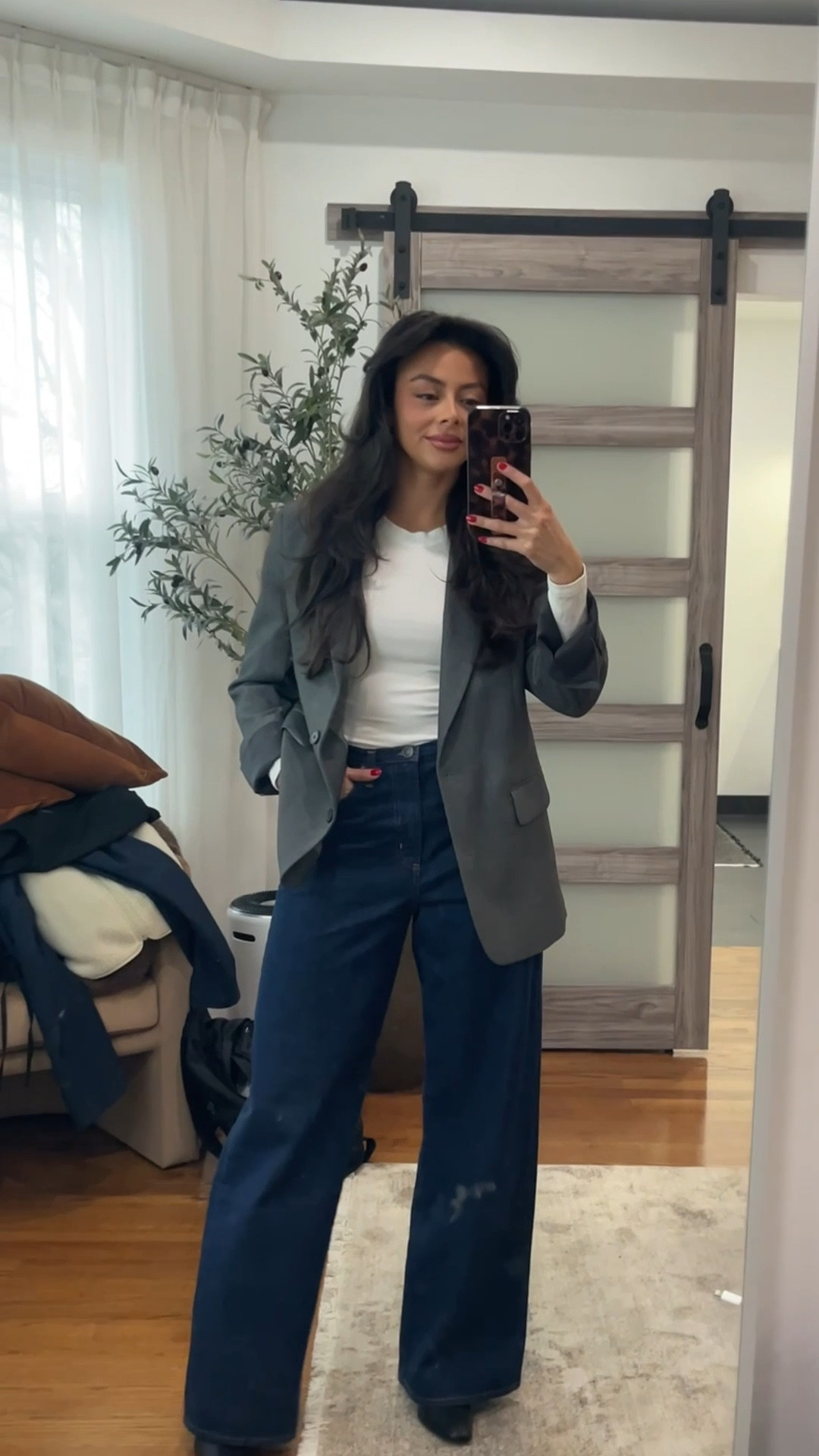 “Agency blazer” Aritzia is sold out or discontinued?? Link similiar! 


#LTKHoliday #LTKGiftGuide #LTKWorkwear