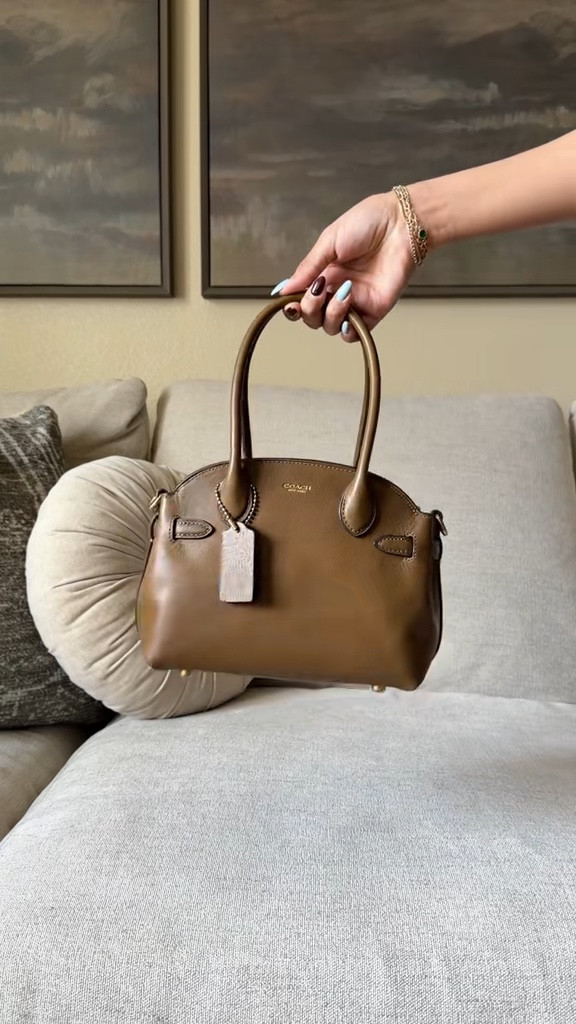 My newest bag! 

#LTKdayinmylife #LTKSaleAlert #LTKootd