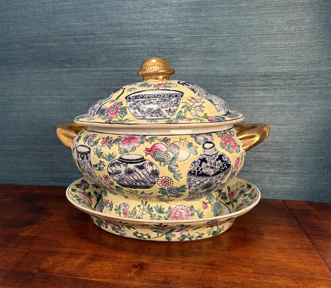 Vintage Large Porcelain Chinese Lidded Tureen With Serving Tray - Etsy | Etsy (US)