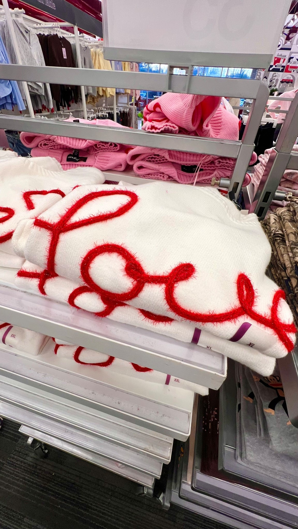 Women's Love Graphic Pullover Sweater - White XXS

#LTKootd #LTKSeasonal #LTKValentine