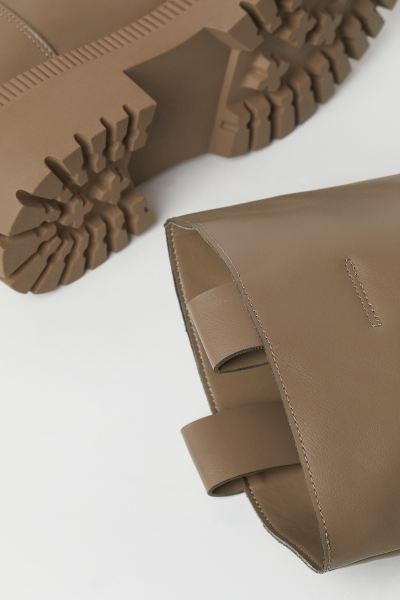 Knee-high boots | H&M (UK, MY, IN, SG, PH, TW, HK)