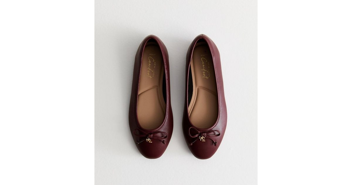 Wide Fit Burgundy Bow Detail Ballet Pumps | New Look | New Look (UK)