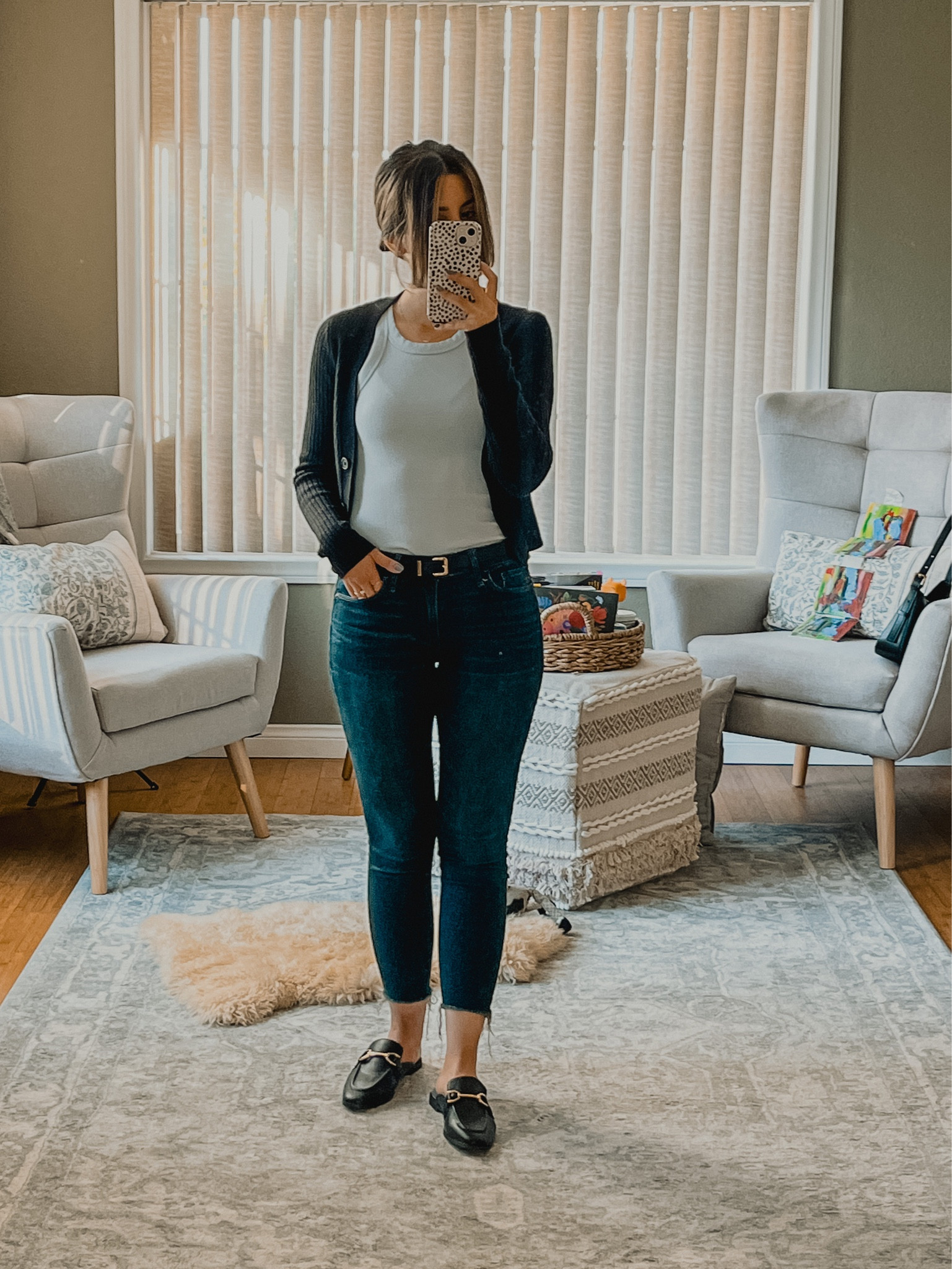 OOTD: Monday mood 

I’m ready for Autumn and cozy office outfits but it’s 90° outside. 

#LTKSeasonal