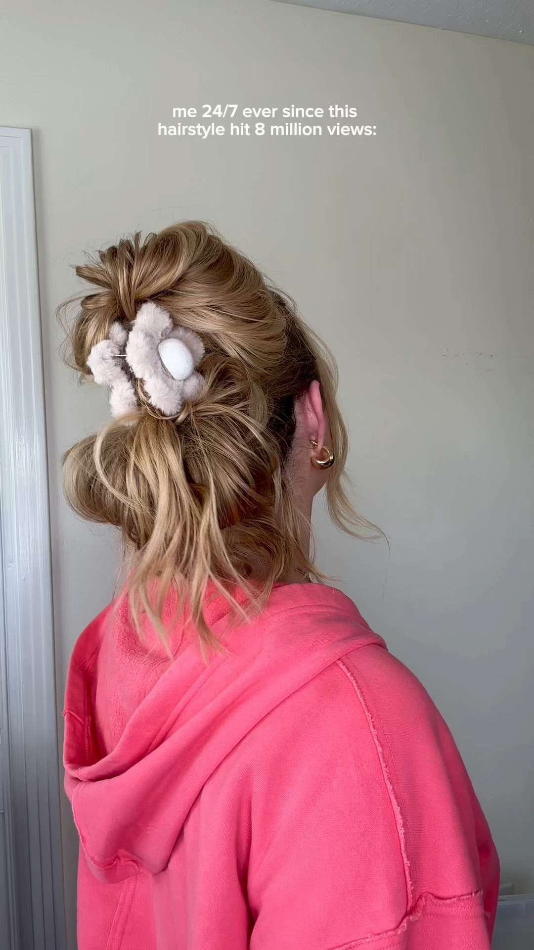 The cutest fluffy claw clip! Perfect hairstyle that hit 8 million views on IG
 🪞🎀 

Claw clip. Claw clips. Hair accessories. Hairstyles. Hair inspo. Fluffy claw clip 

#LTKStyleTip #LTKBeauty #LTKSpringSale