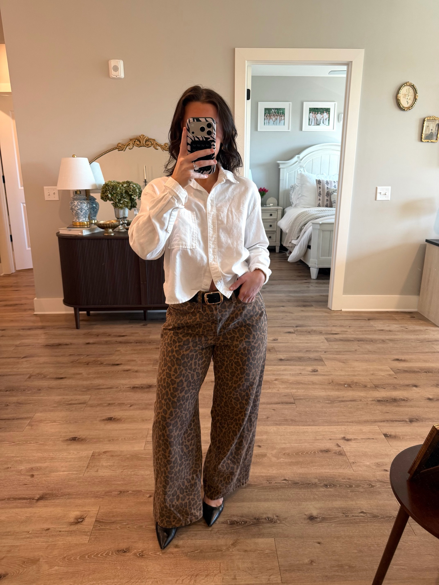 Old Navy/Gap moment! 

(4"11) 
Top: XS petite 
Bottom: 26 petite 

#leopardpants #widelegpants #animalprintstyle #workoutfitideas #businesscasualstyle #officeoutfit #falloutfits #ltkstyle #ltkfashion #ltkunder100 #womensworkwear #capsulewardrobe #neutraloutfit #chicstyle #everydayoutfit #statementpants #classicstyle #modernstyle #dateoutfit #fashioninspo #styleinspo #shopthelook #outfitideas #womensfashion #effortlessstyle #winterlook #oldnavy #gap #baggyjeans #baggydenim #midrise #stapletop #ootn  

 #LTKNYFW #LTKgrwm #LTKootd