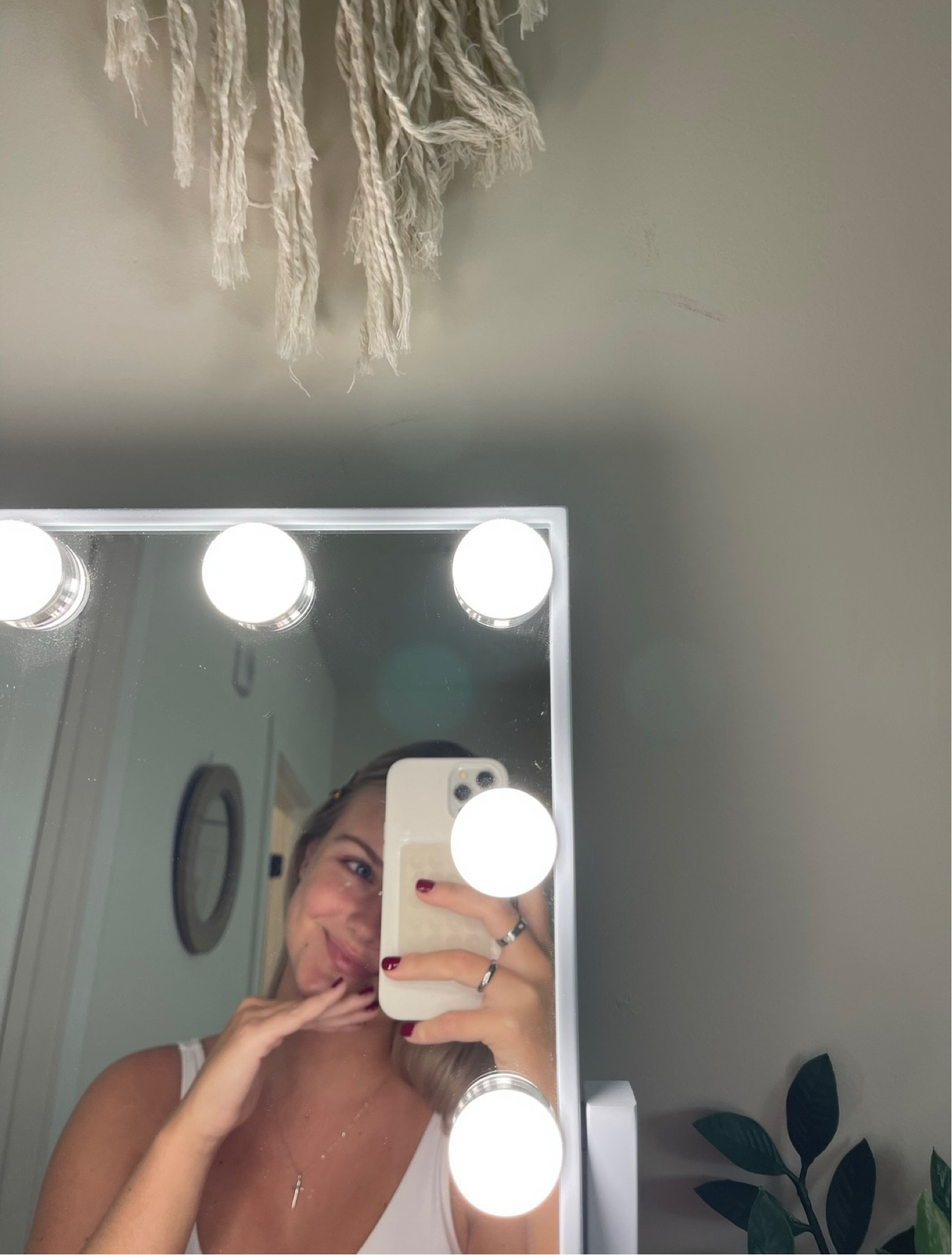 Makeup mirror🎀

#LTKbeauty