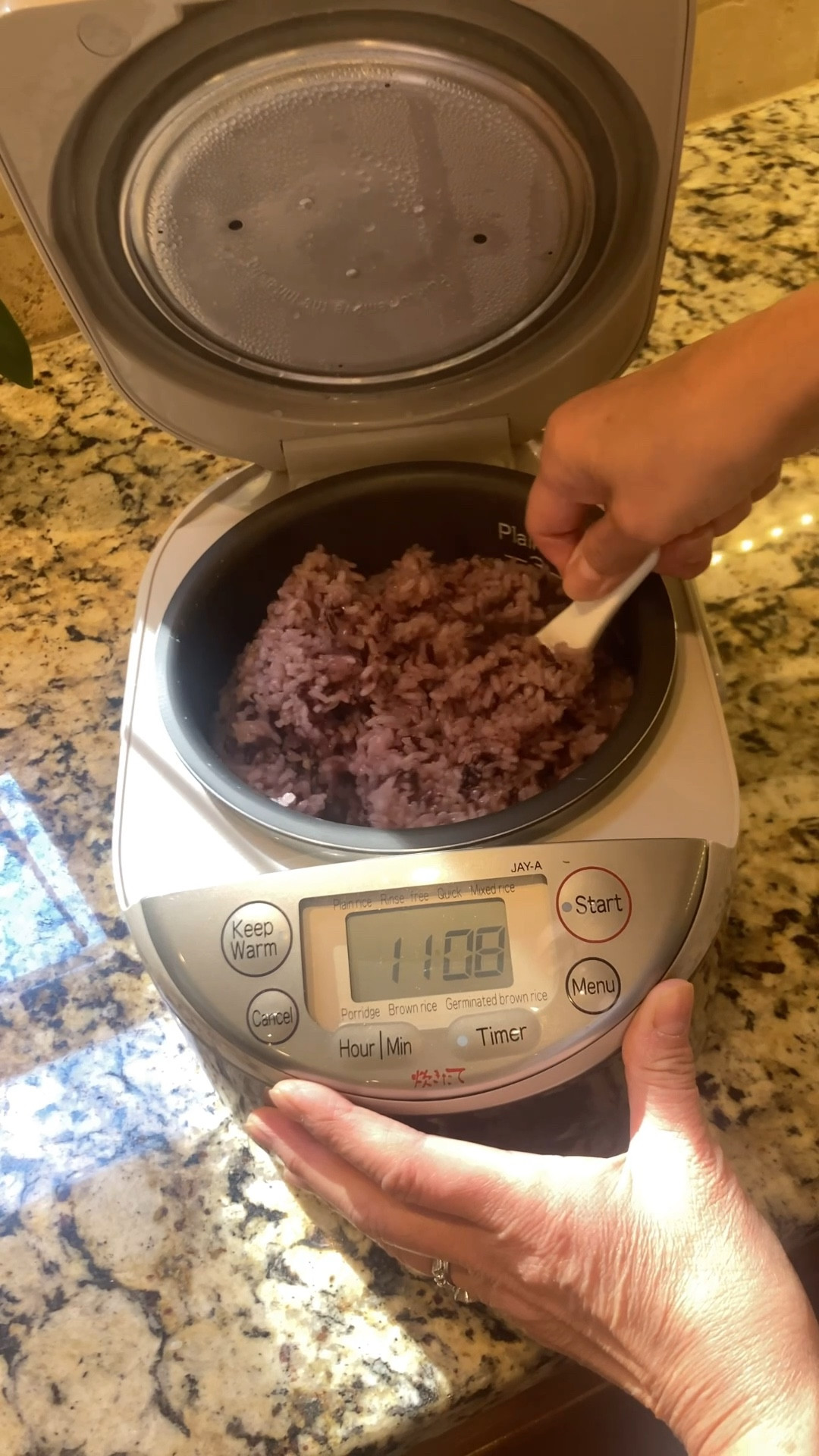 The perfect rice every time? YES, PLEASE! 
 No more burnt bottoms, soggy texture, or guessing games—this rice cooker does it all (even purple rice!) with just one touch.  ⠀⠀ Set it, forget it, and come back to perfectly cooked rice every. single. time!

Mine is unavailable, so I linked a similar product! ⠀
#RiceCookerMagic #KitchenGadgetsThatWork  #PerfectRiceEveryTime #MealPrepMadeEasy 

#LTKHome