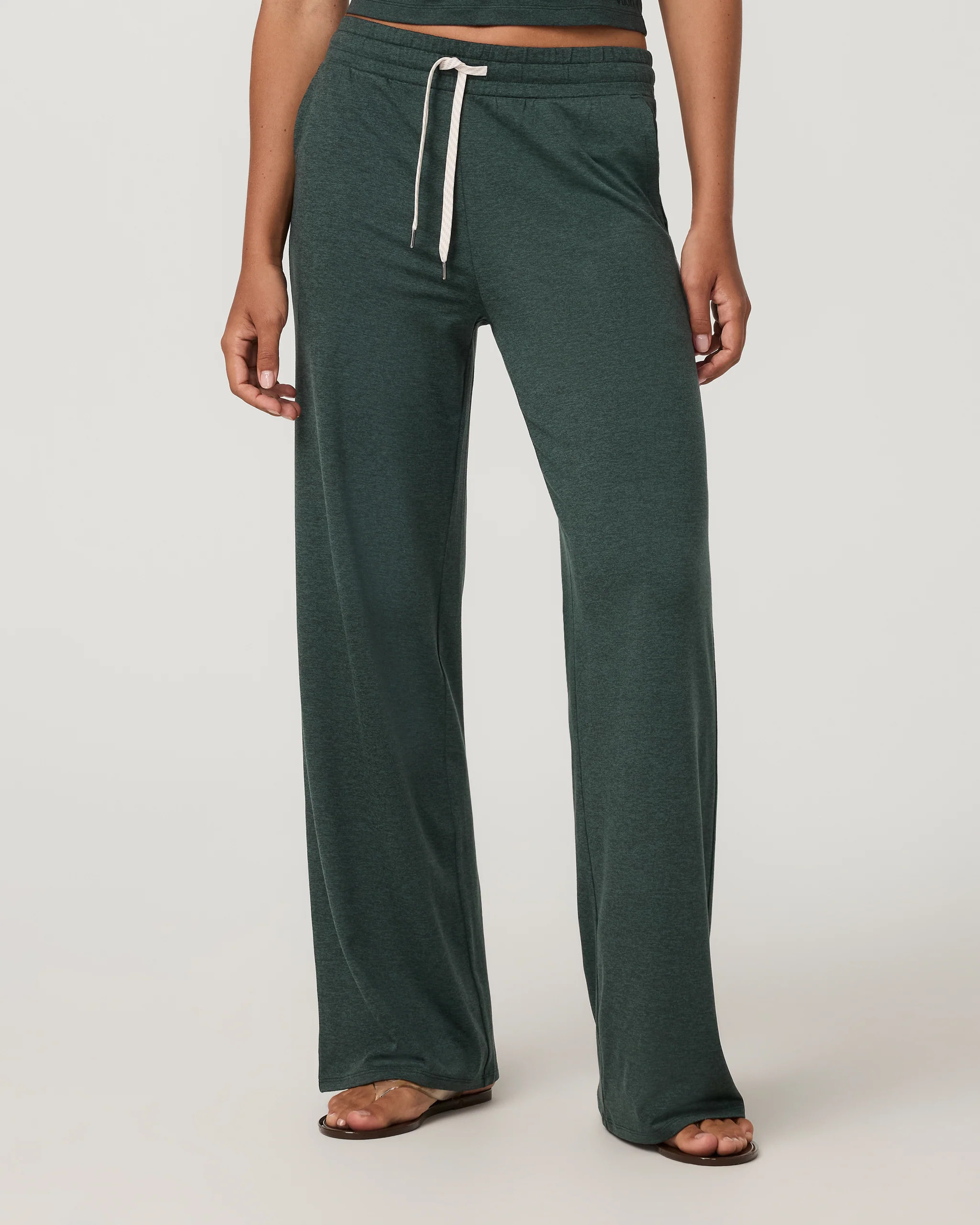 Vuori Halo Essential Wideleg Pants | Hemlock Heather | Small | Vuori Clothing (US & Canada)