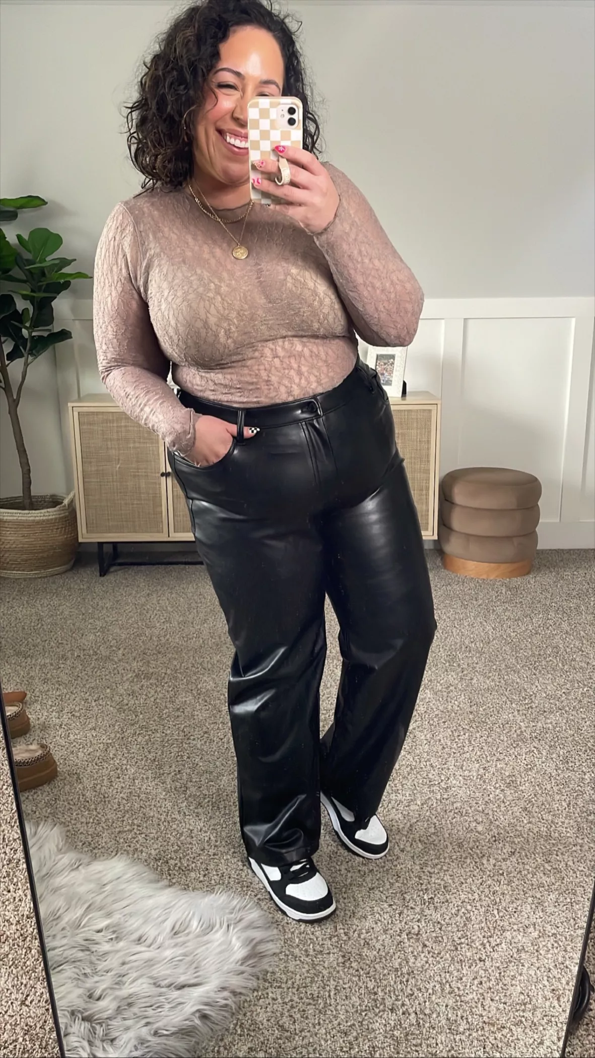 Leather pants, plus size fall outfits, curvy fashion