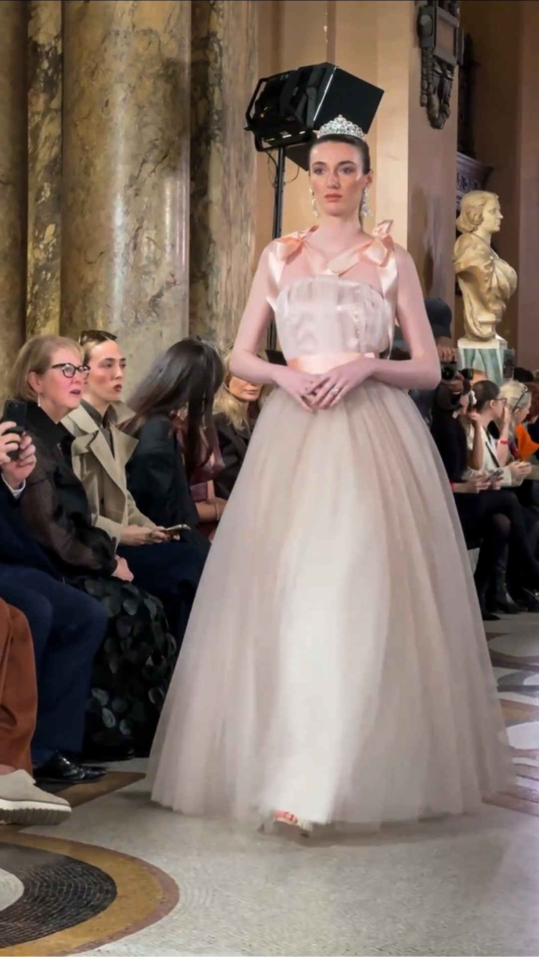 Max Alexander made history as the youngest designer to present at Paris Fashion Week! He gave materials a second life and created some beautiful pieces! I’m still thinking about the beige blazer! From the colour to the fit it’s total perfection! And combined with the tulle skirt is just fabulous!

#parisfashionweek #ltkfashionmonth