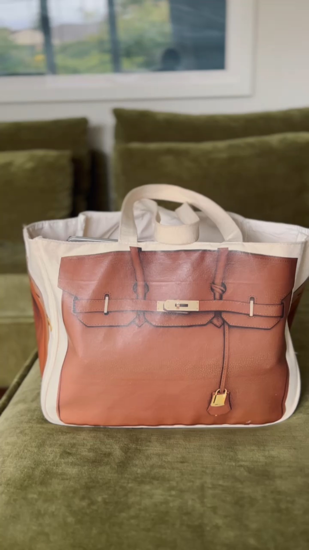 Gave Lu my old Birkin :) This one is from 2010 but I linked similar - such a great beach bag 