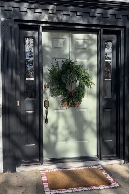 Front porch decorating🎅🏼🌲🕯️ 

#LTKHoliday #LTKSeasonal #LTKhome