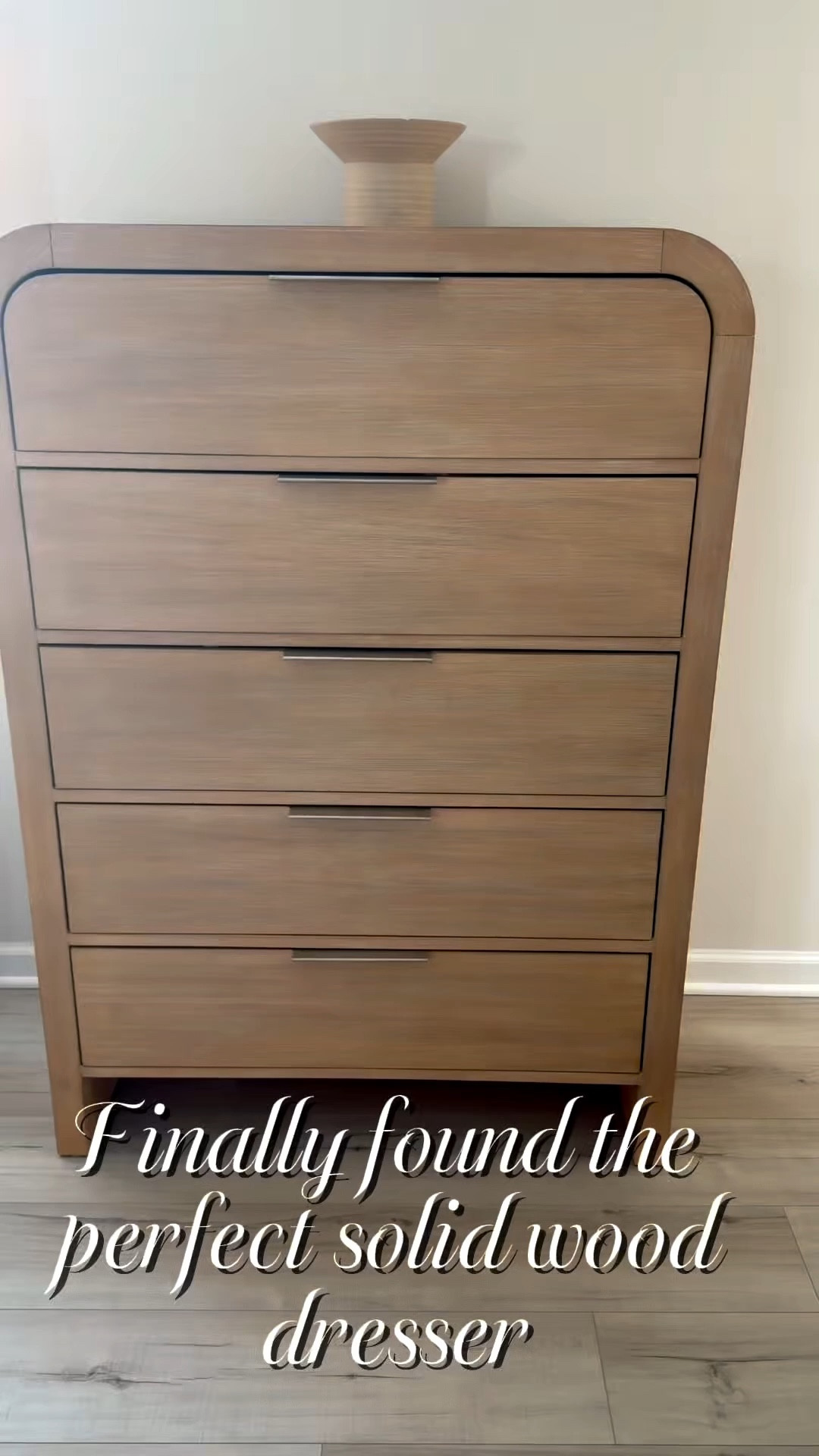 Solid wood pieces just hit different 🤍
The quality of this dresser is unreal and made to last ✨
@lowes 

#furnitureofamerica #sollywoodfurniture #wooddresser #5drawerdresser #modernwood
#curvedfurniture #roundededges #modernorganic #neutralhome #warmminimalism #cozyhome
#elevatedhome #collectedhome #organicmodern#curveddresser #minimalhardware 

#LTKHome