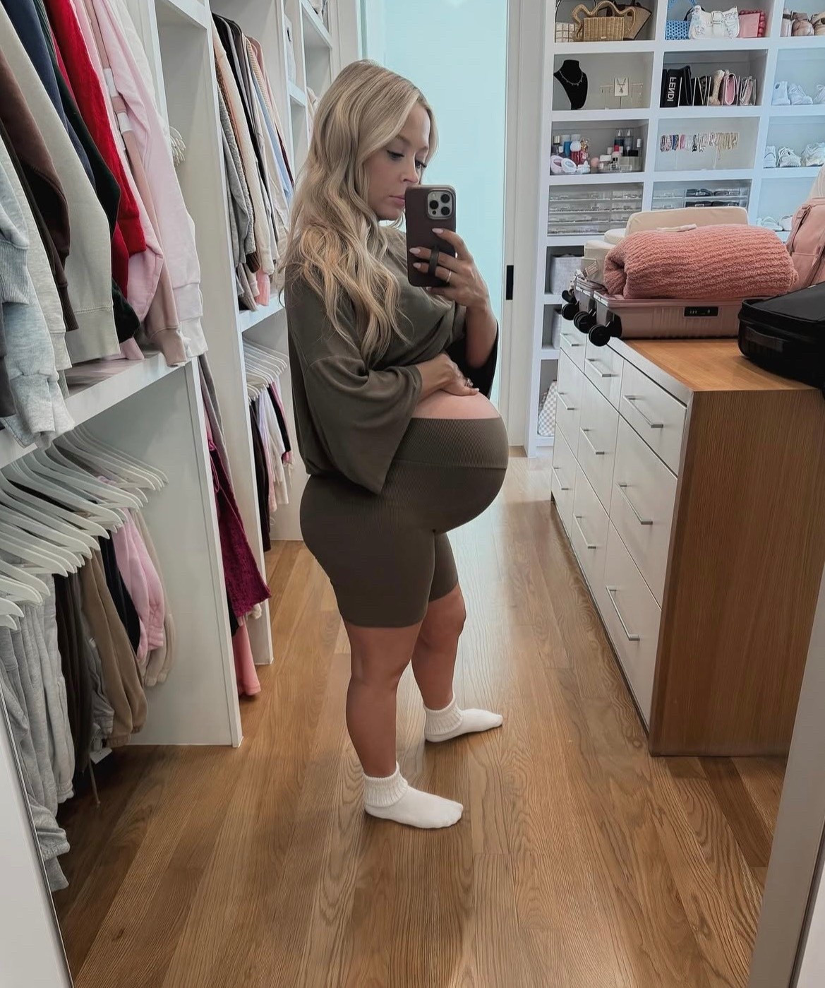 Another day, another Foxy Kind set. Officially on baby watch so we are taking it slow this week ❤️

#LTKSeasonal #LTKBump #LTKStyleTip