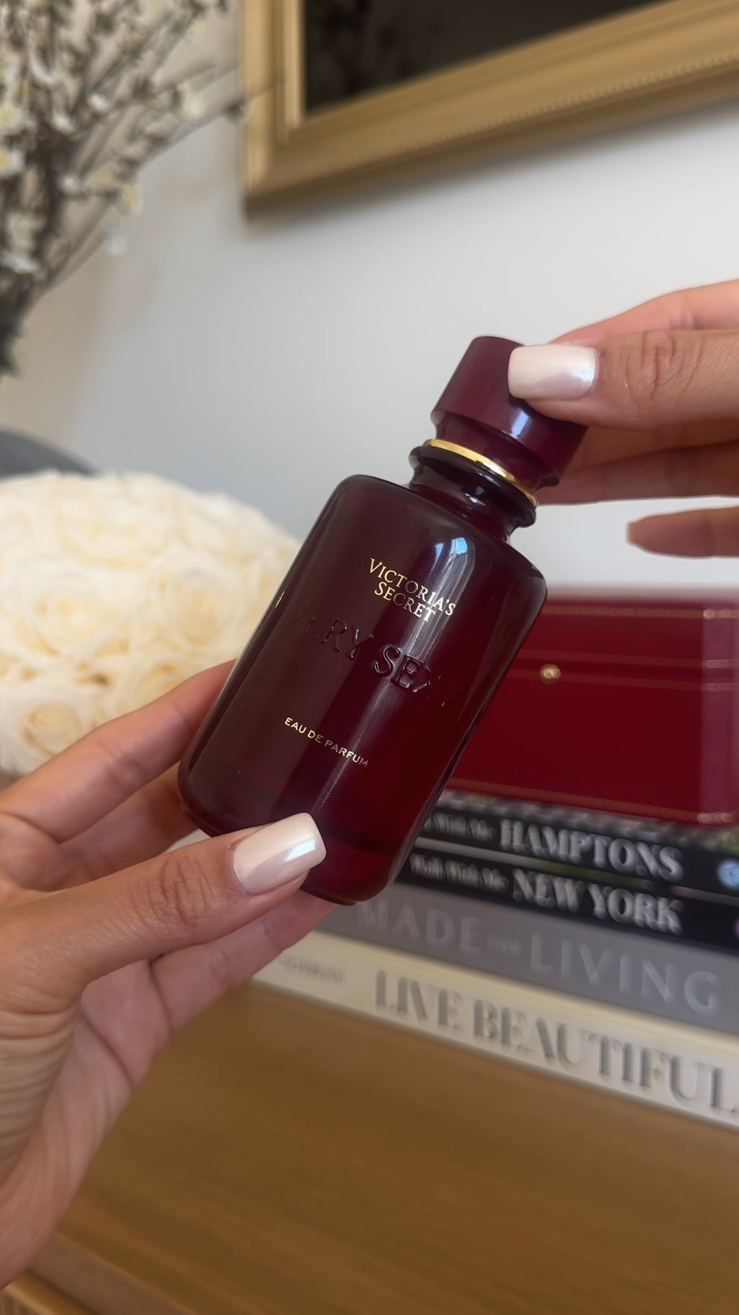 #VSPartner Finishing touches for date include the perfect nighttime scent - @victoriassecret Very Sexy perfume. It opens with a pink pepper note which I always love in fragrances with lush florals in the mimosa flower and orchid and the dry down is soft and cozy with vanilla ♥️

#LTKBeauty