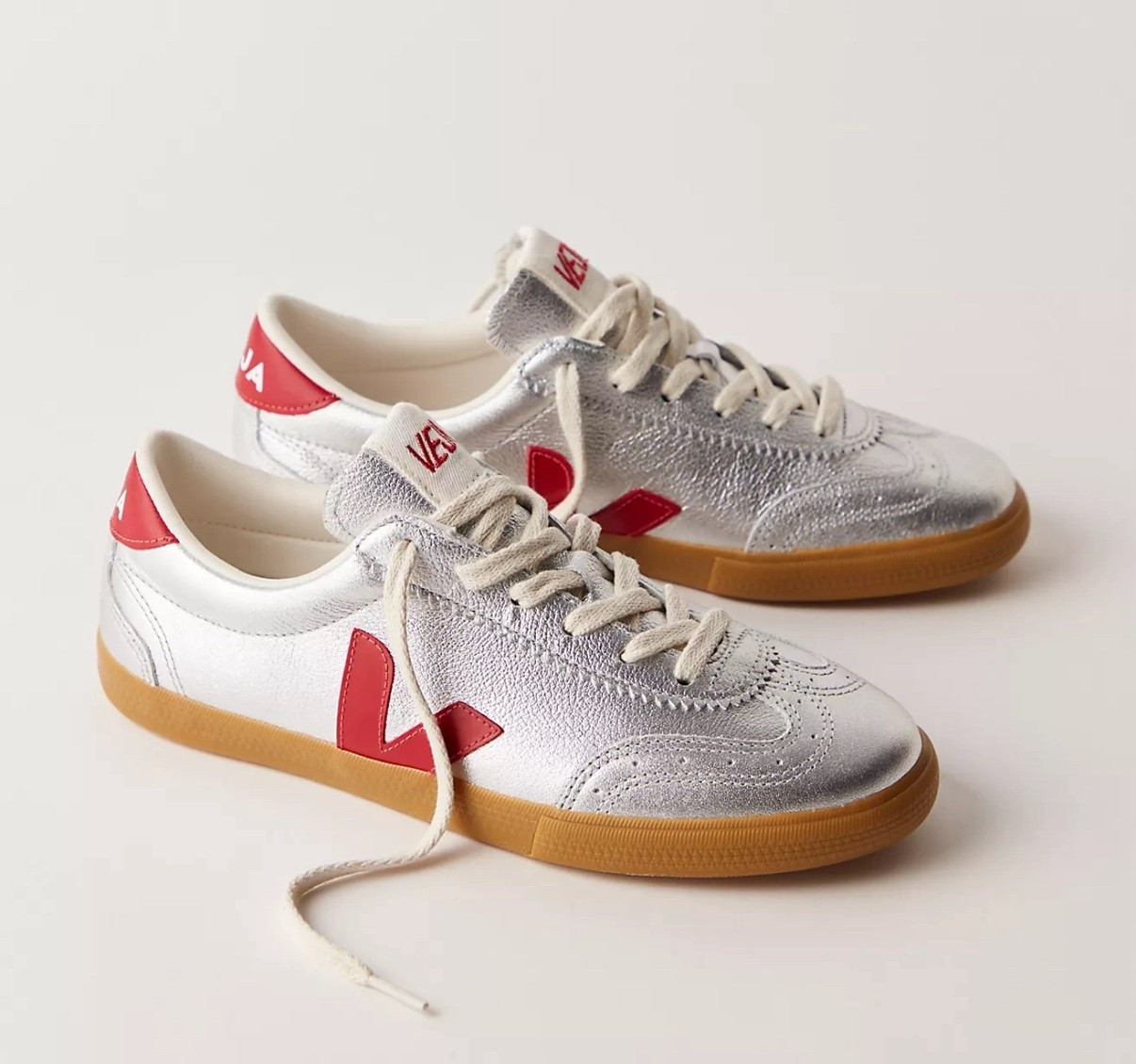 #veja #vejasneakers #vejavolley #freepeople #trendy 