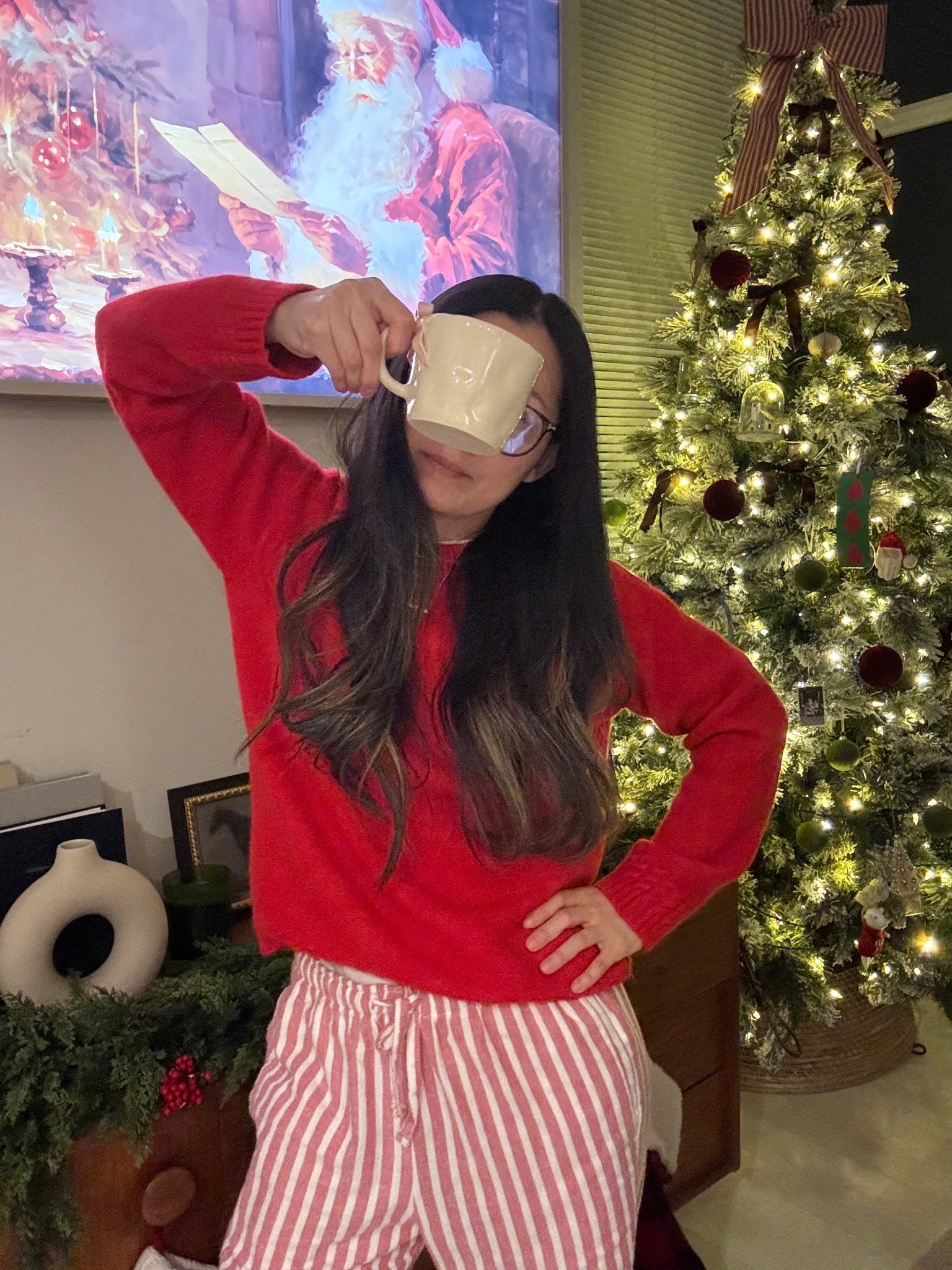 Cozy holiday vibe ❤️❤️❤️
Pj bottom currently on sale 

#LTKpetite #LTKcanada #LTKholiday