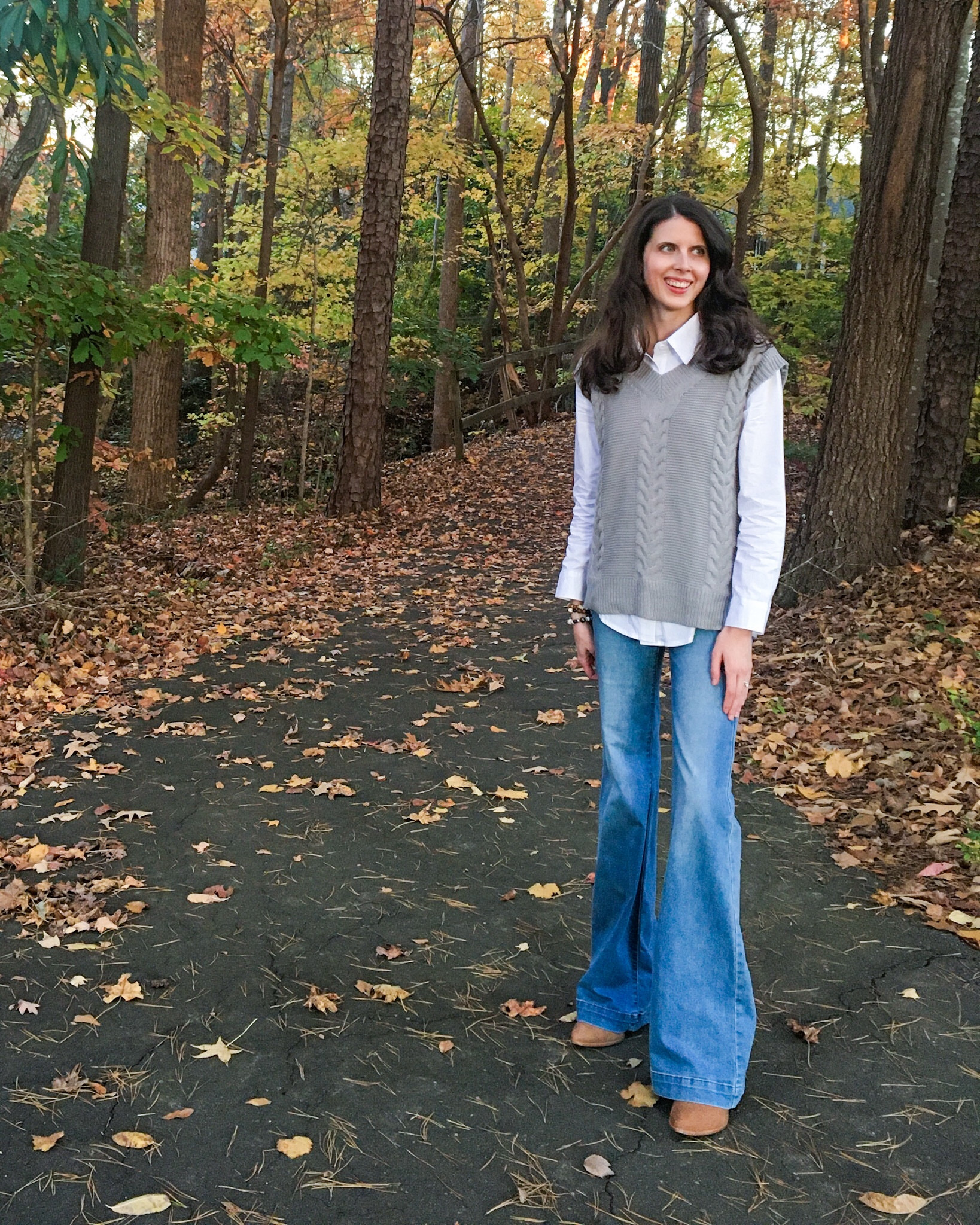 Flare jeans and a sweater vest. 🍁 

Classic style
Wide leg jeans 
Fall outfits 
Fall outfit
Winter outfit 
Work outfit 
Workwear
Preppy style
Fall getaway outfit
Fall Fashion




#LTKfindsunder100 #LTKstyletip #LTKSeasonal
