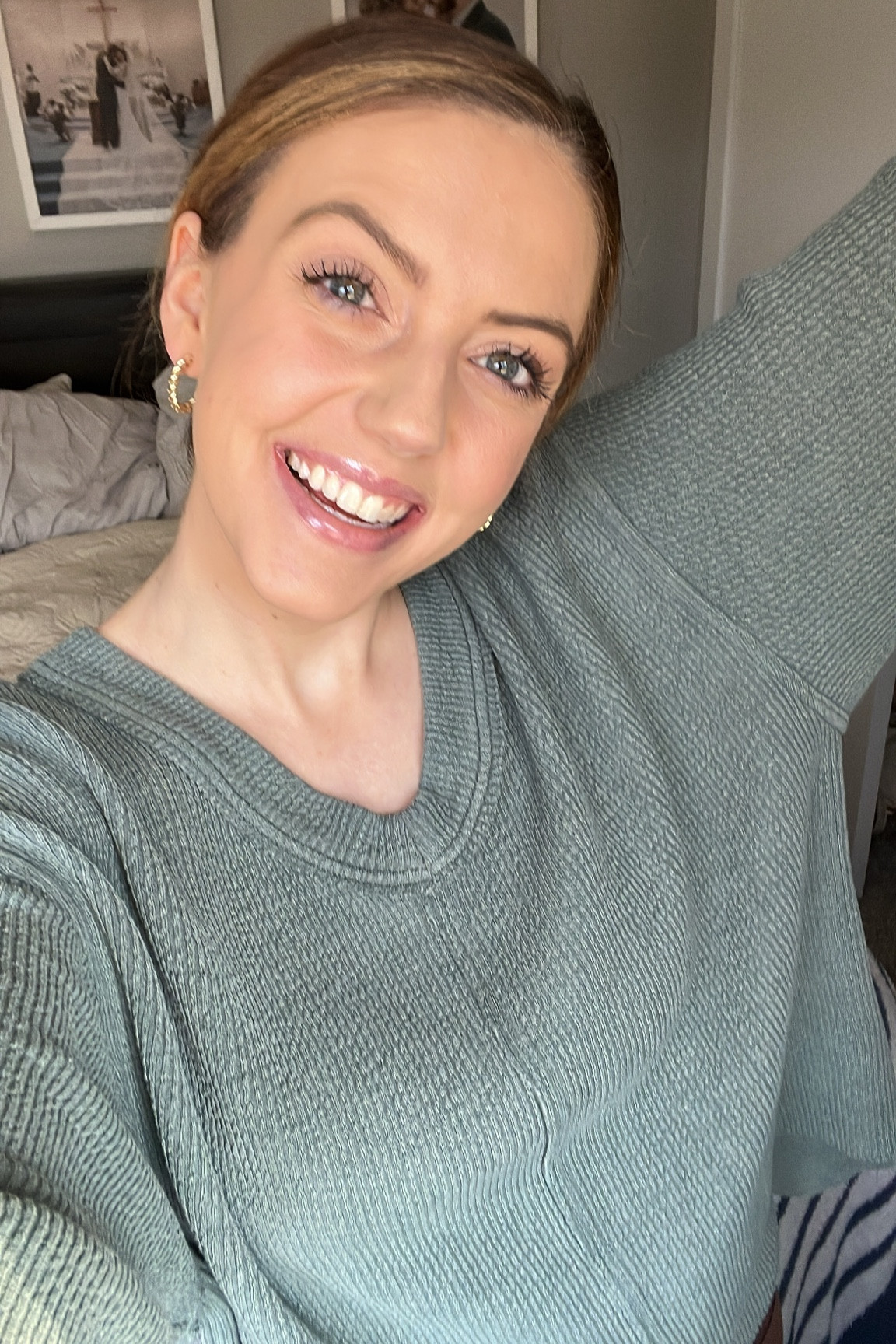 Aerie wonder textured v-neck sweatshirt in royal palm 🤩 perfect for March/winter to spring transition!

#LTKsalealert #LTKFind #LTKstyletip