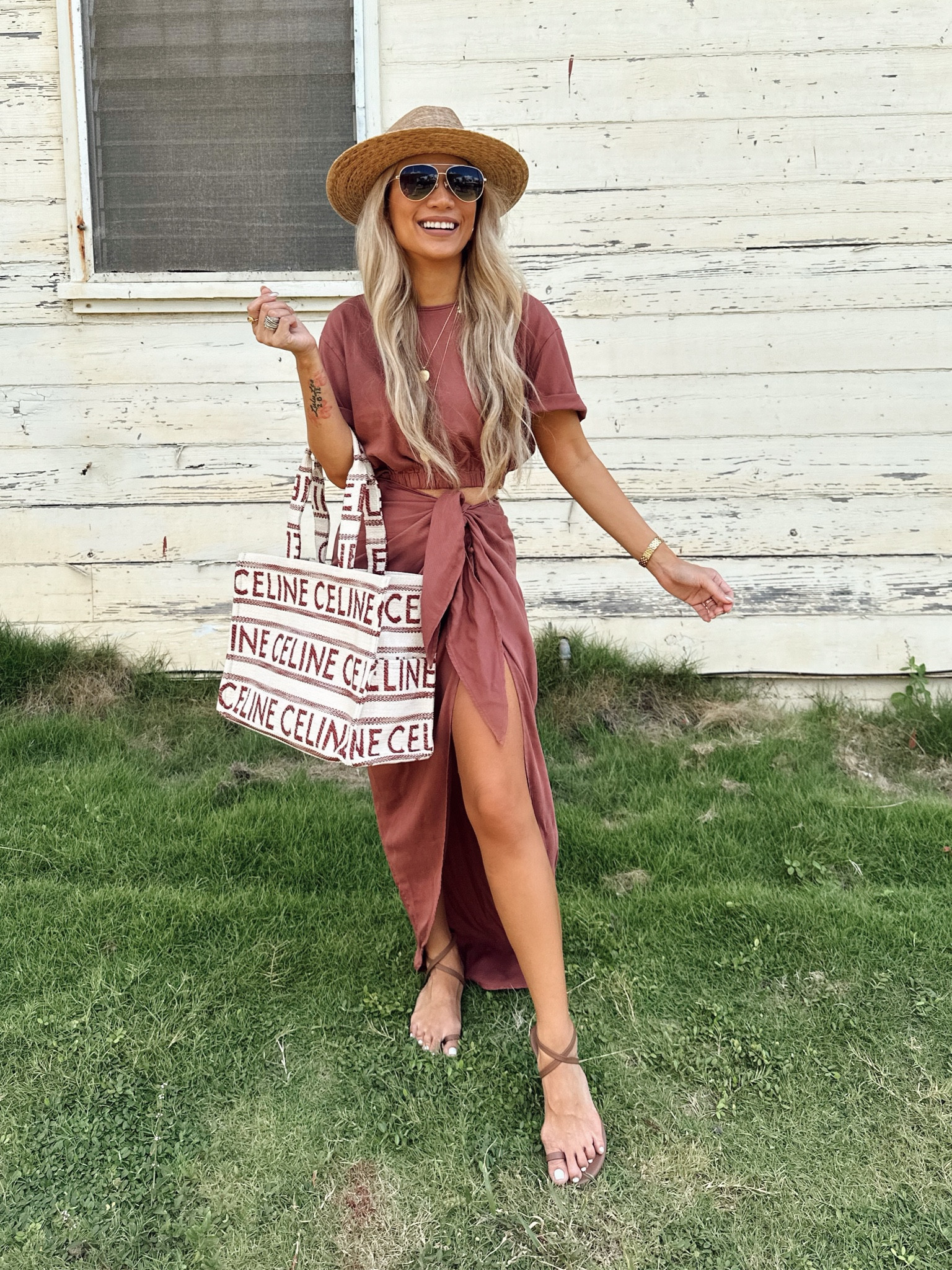 I LOVE THIS DRESS! Wearing an xs- no alterations needed! 

#LTKstyletip #LTKFind #LTKtravel