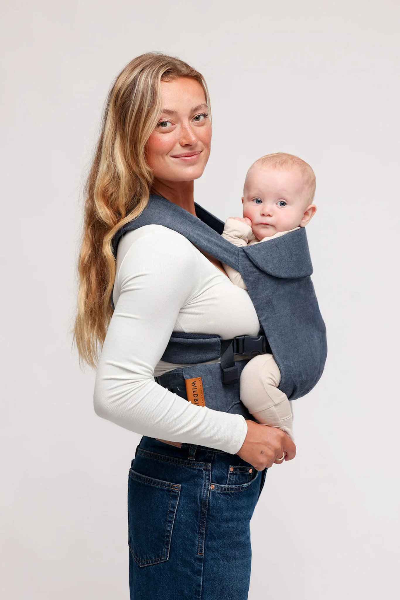 Jacarina - Aerial Carrier | Wildbird