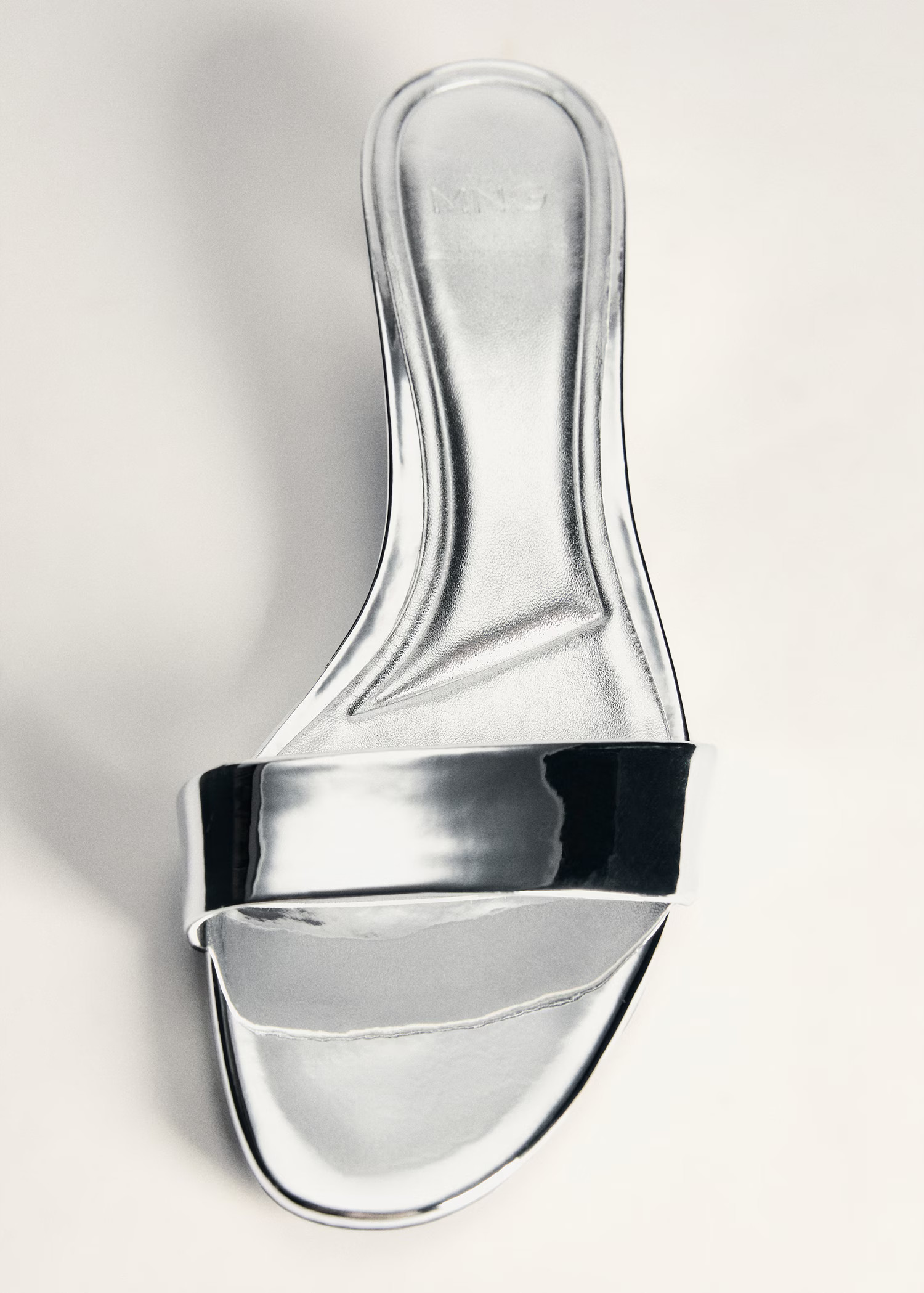 Metallic strap sandals | MANGO (US)