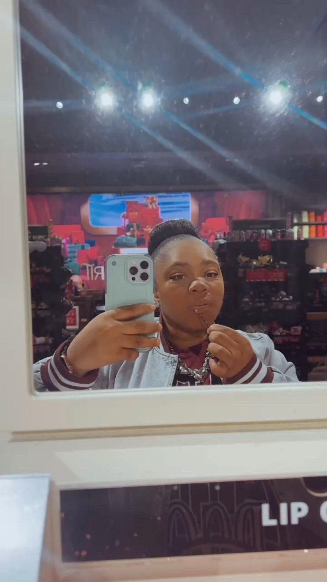 Trying lipgloss at bath & Bodywork’s surprisingly very hydrating and smells 😌 


#LTKBeauty