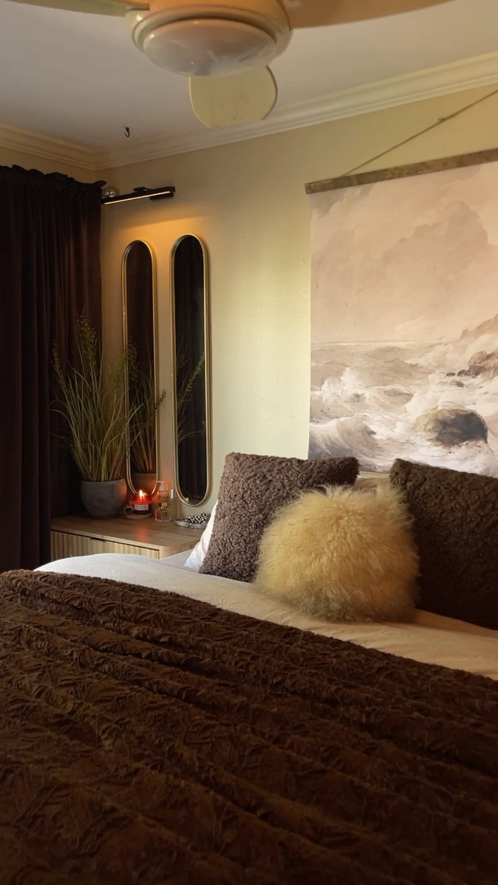 Oh what art work alone can do to a space! My new favorite store on Etsy sells these incredible oversized canvas art work! They are the best! This is my 3rd one I’ve purchased and I’m completely obsessed! ✨

#LTKhome #LTKsalealert #LTKVideo