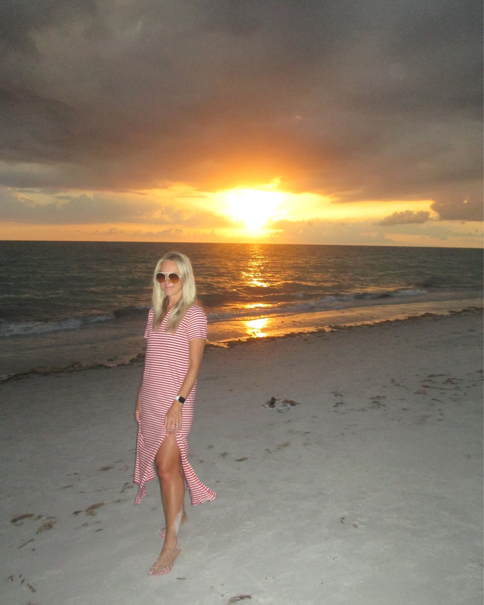 This dress from Evereve is growing on me. Perfect for a brunch with the girls, coverup at the pool, or to stay comfy while catching a beach sunset. It’s on sale now.



#LTKSummerEdit #LTKOver40 #LTKSaleAlert