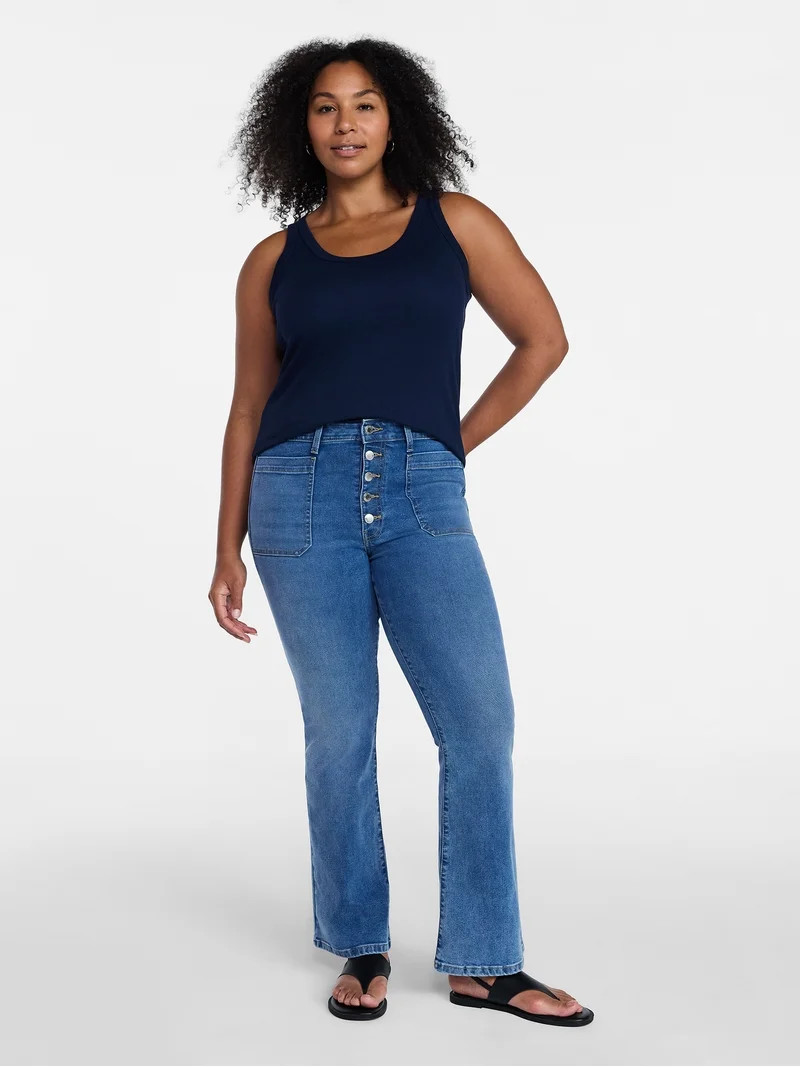 Time and Tru Women's Patch Pocket Flare Jeans, 31" Inseam, Sizes 0-22, 0L-22L | Walmart (US)