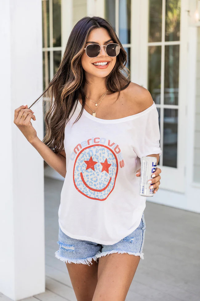America Vibes Smiley White Graphic Slouchy Tee | Pink Lily