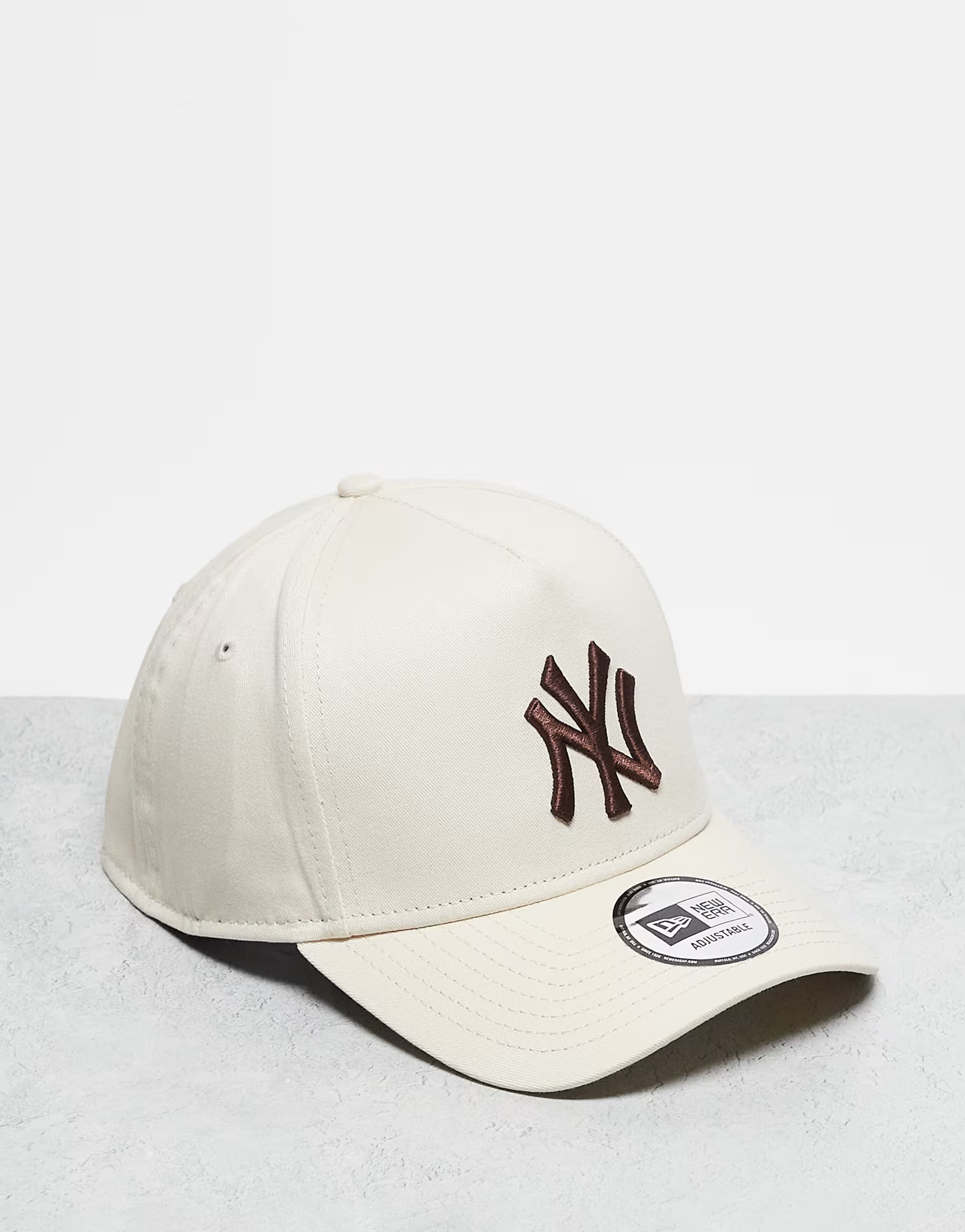 New Era NY Yankees 9forty cap in beige | ASOS (Global)