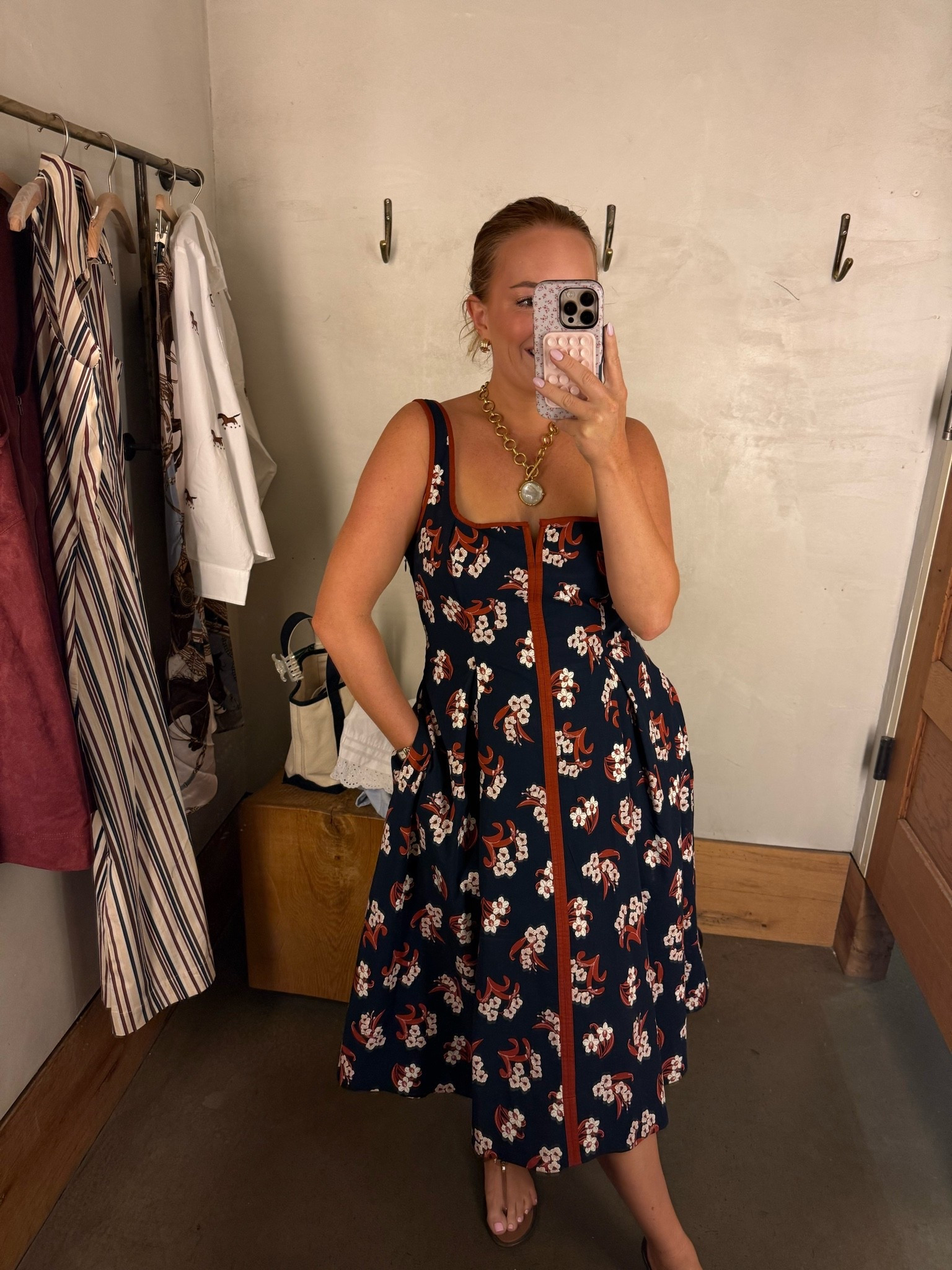 Size: small

Floral Midi Dress
Fall colors without the fall temperatures 🍂 This Anthropologie floral midi gives you all the rich, autumn vibes while still being sleeveless and easy to wear in the summer heat. The contrast trim + full skirt make it feel extra special, and the pockets are a major win. Perfect for brunch, date night, showers or an early fall event.
#Anthropologie #AnthropologieStyle #FallDress #TransitionalStyle #MidiDress