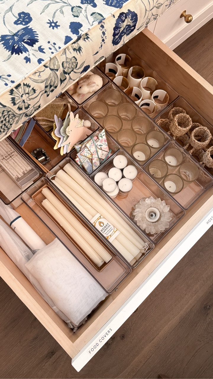 This is your sign to organize your hosting essentials before the holidays. ✨

Chances are, you already have everything you need to host that perfect dinner for your family and friends — all that’s missing is a little organization and smart systems to make it visible.

Many times we think we need to buy more… only because we can’t see clearly what we already have at home.

Let us handle the details, so you can focus on creating moments that truly matter.

#professionalorganizer #holidays #homeorganization #declutter #greenwichct