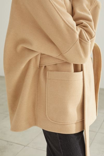 Jacke mit Bindegürtel | H&M (DE, AT, CH, NL, FI)