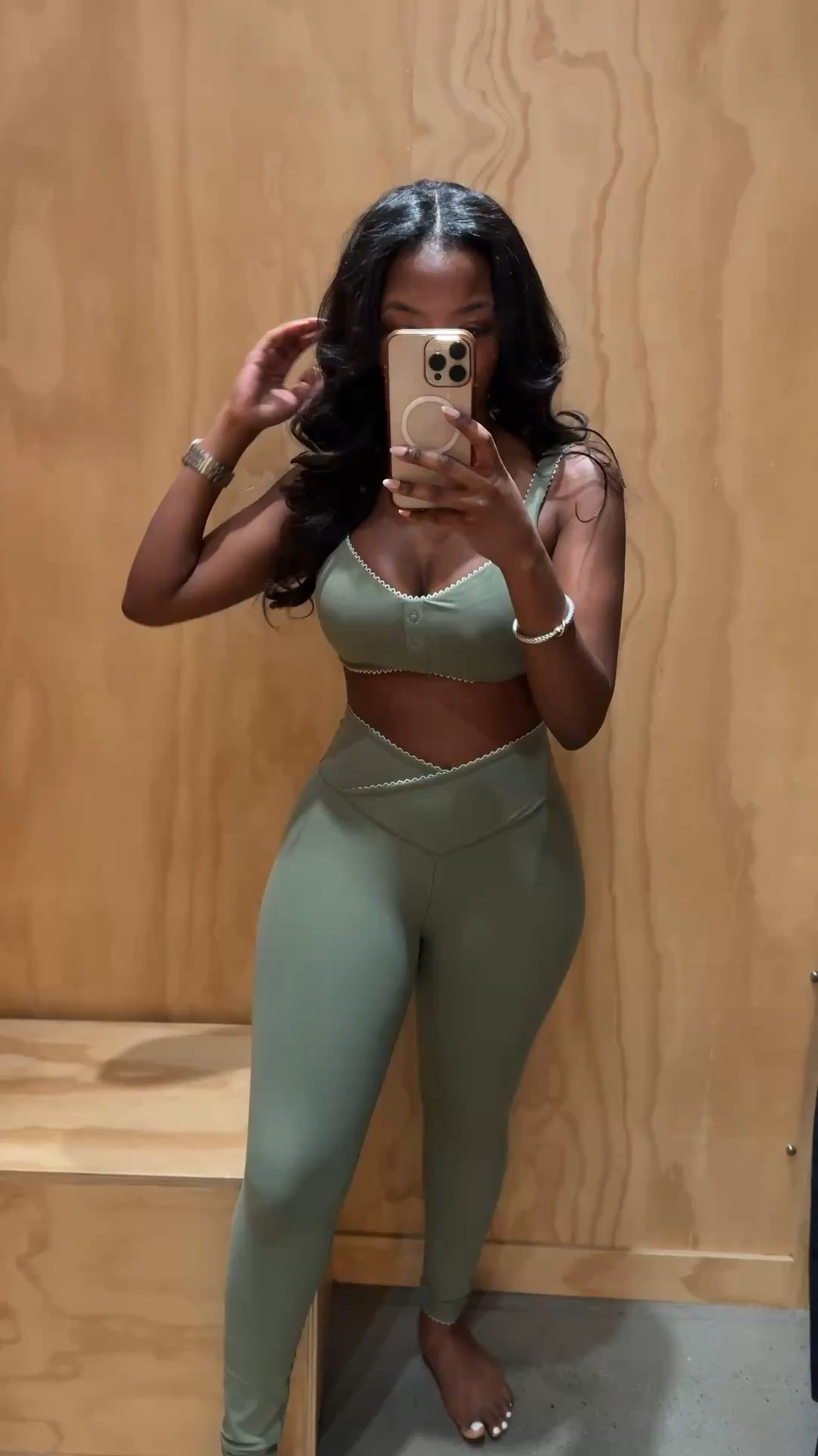 @Aerie is having a bomb sale! I had to see for myself. These are so cute and perfect for the spring 

#LTKSpringSale #LTKfitnessgoals #LTKootd