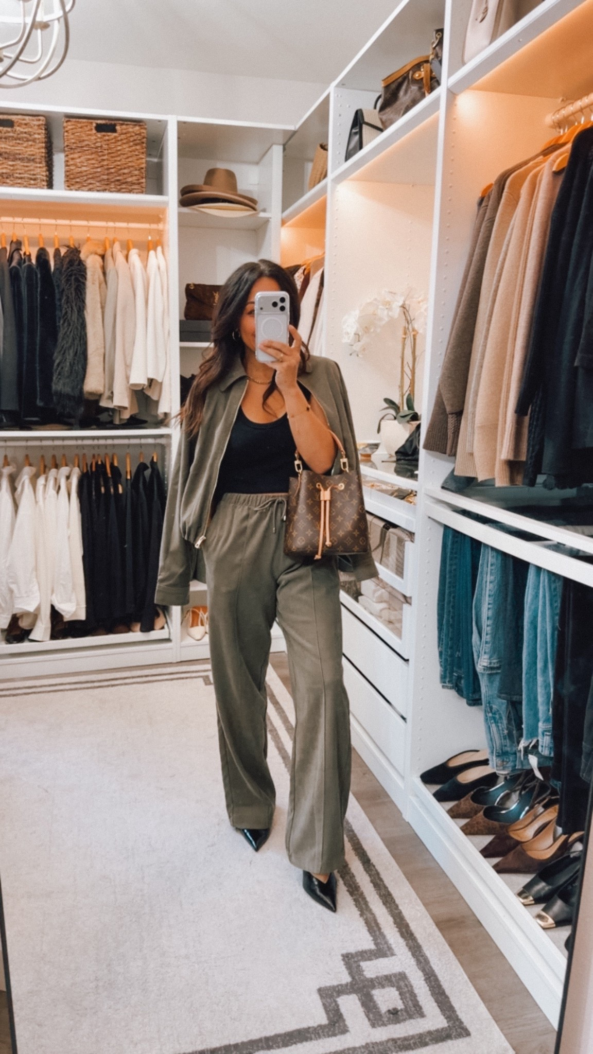 The material on this set is a 12/10- great structure- a great way to elevate a casual look 
Fits TTS

#LTKOver40 #LTKootd #LTKFindsUnder100