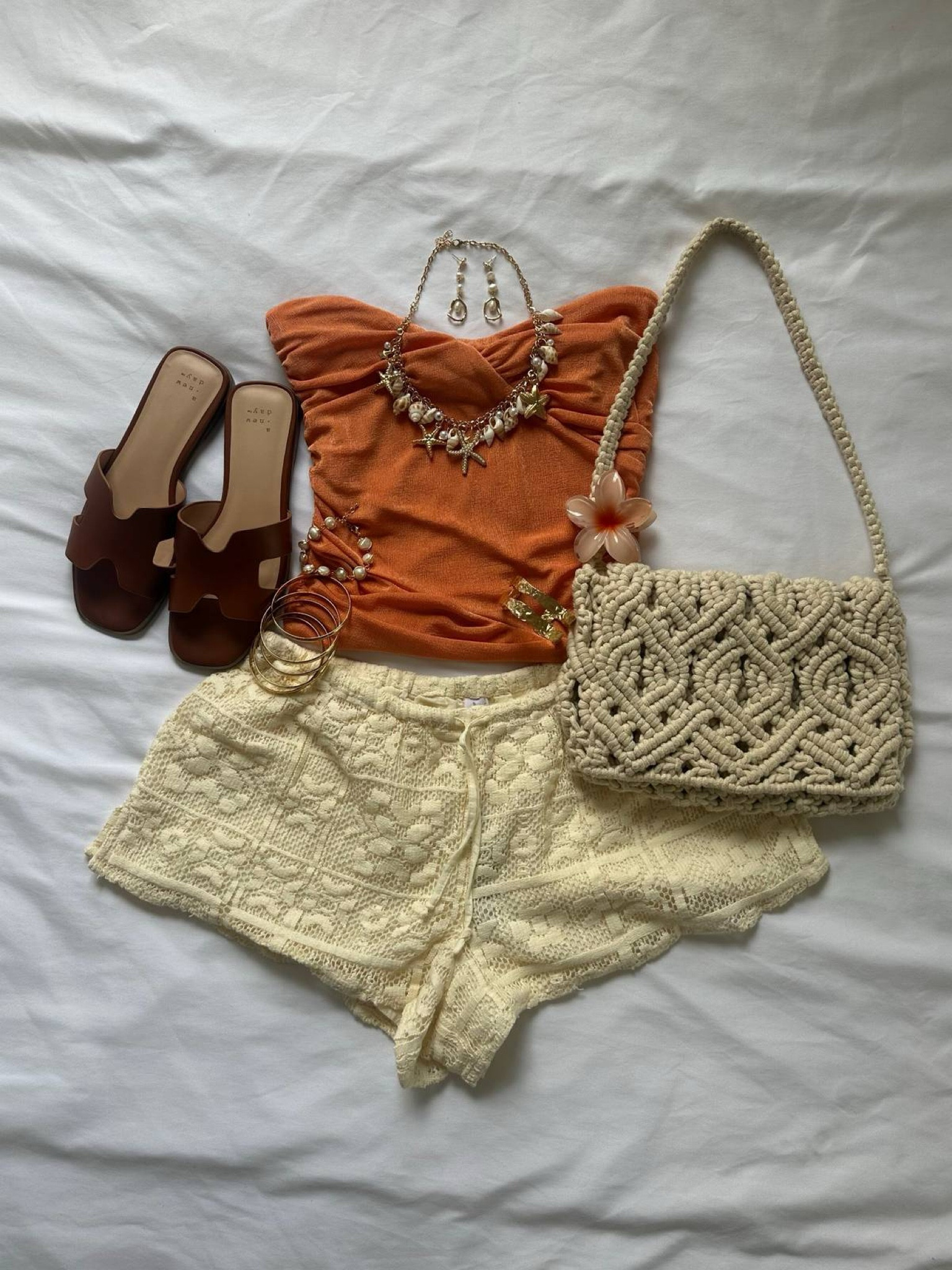 vacation outfit 🧡🌴

shorts are from jadedldn.com 


#LTKFindsUnder50 #LTKSummerSales #LTKStyleTip