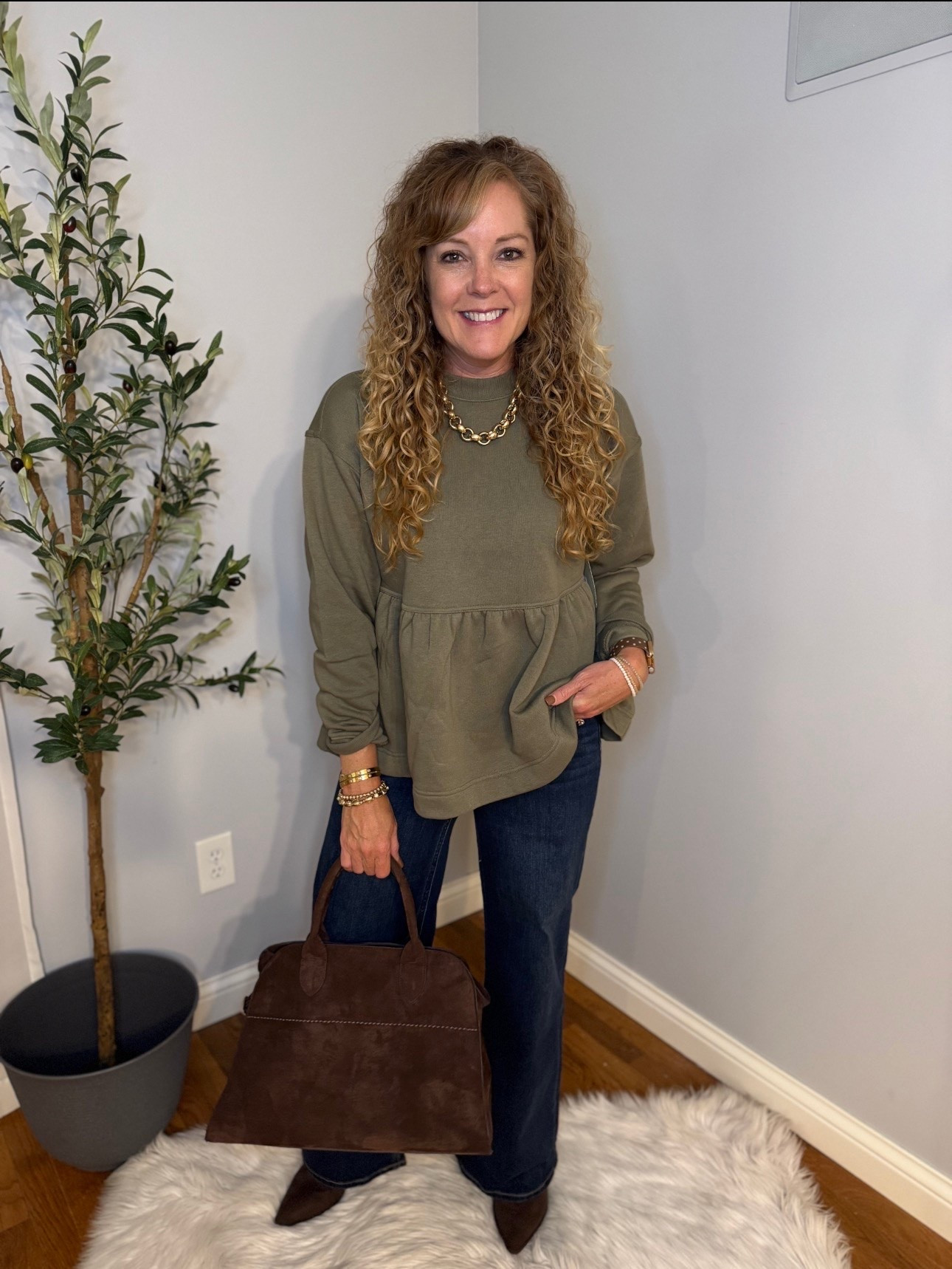 Walmart ✨ Scenario Women's Peplum Fleece Pullover with Long Sleeves, Size XS-XXXL

Top- size small
Jeans- 27 regular

Over 40 fashion, fall outfits women over 40, business casual workwear, date night outfits, work outfits @Walmart  @Quince  #walmartstyle #walmartpartner

#LTKootd #LTKOver40 #LTKWorkwear