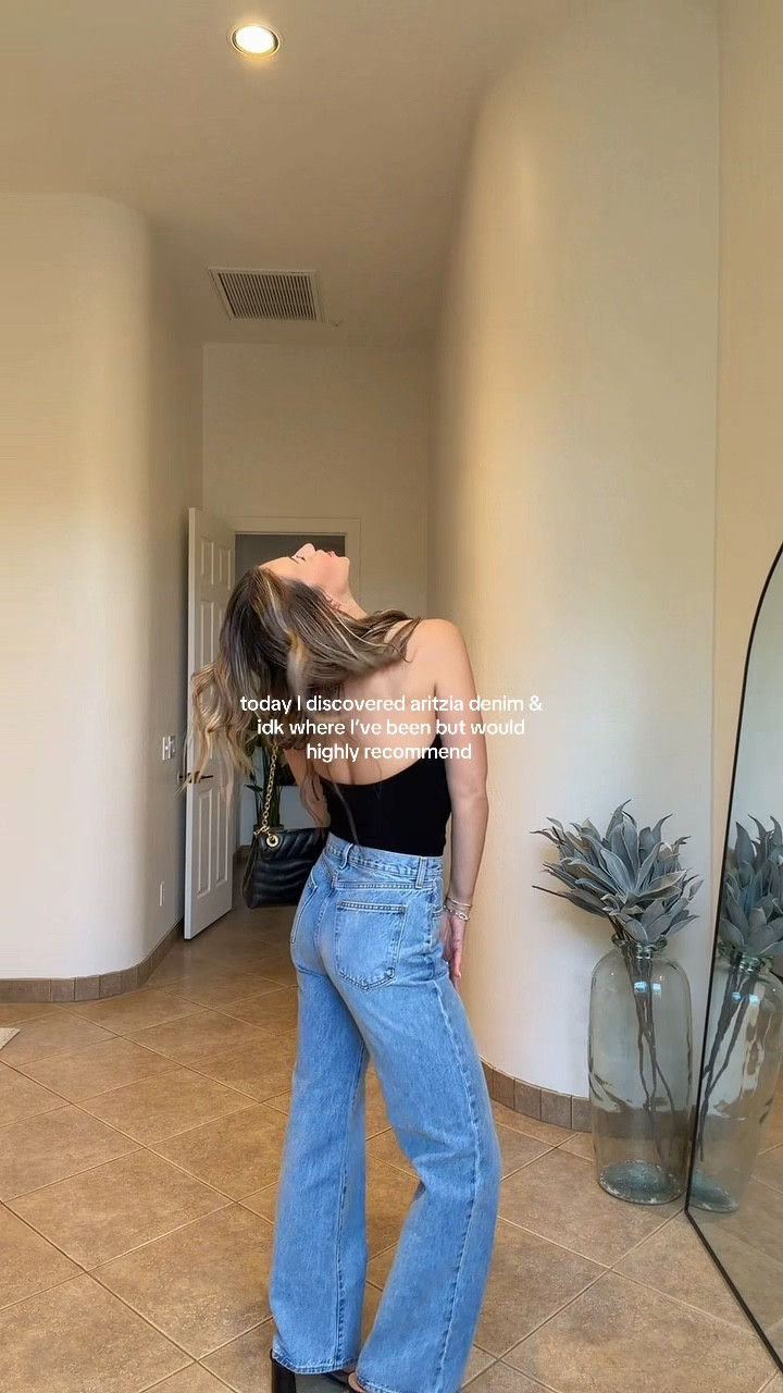 discovered aritizia denim today and I’m obsessed. Top is aritzia too!! I’m wearing 27 tall in the jeans and small in the top! #aritzia #jeans #denim #springstyle

#LTKootd #LTKTall