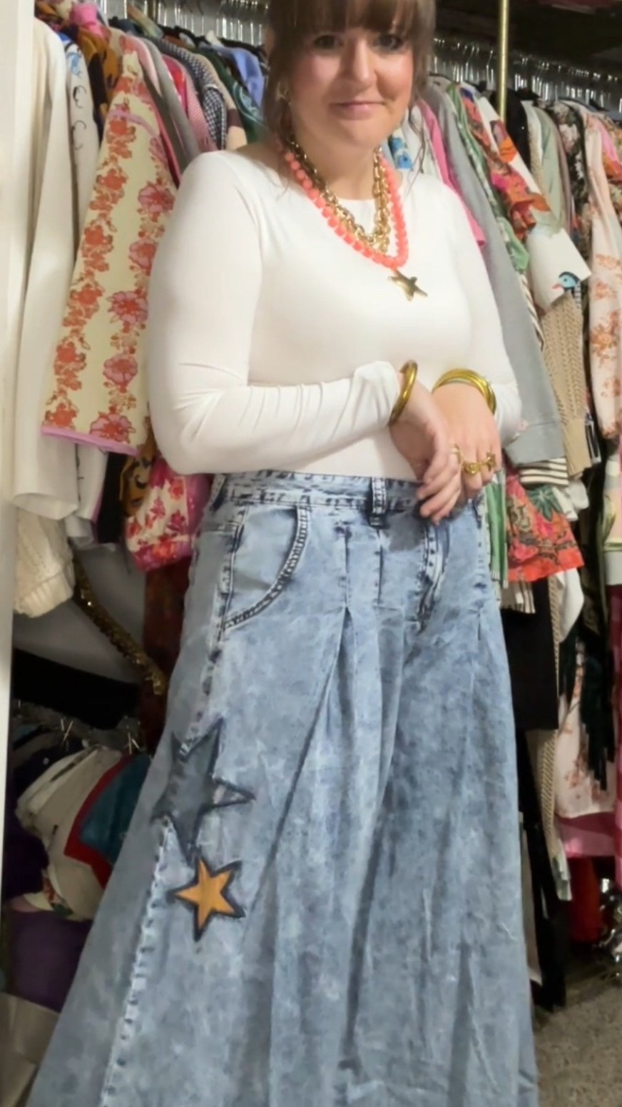 The cutest star jeans! Wide-leg, oversized fit, and perfectly worn. 

#LTKStyleTip #LTKFindsUnder100