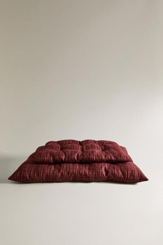 CHECK PET FLOOR CUSHION CHRISTMAS | Zara US