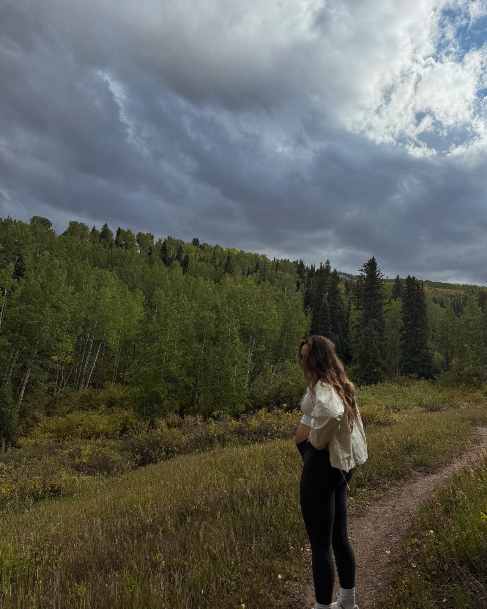 @lululemon #lululemoncreator #ad 
wearing a 6 in leggings 
6 in top 
8 in jacket 