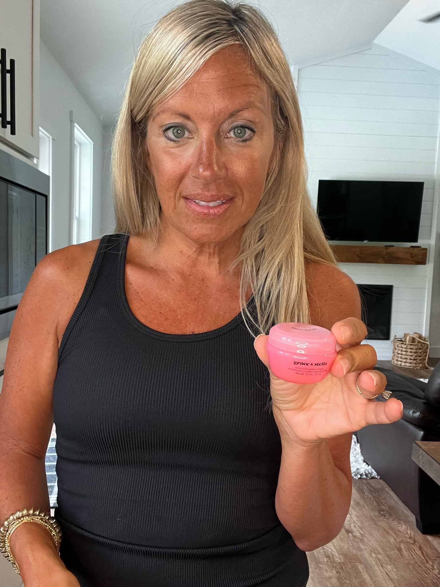 Love this Grace and Stella lip mask for moisturizing and a glossy shine.  

#LTKBeauty #LTKSaleAlert