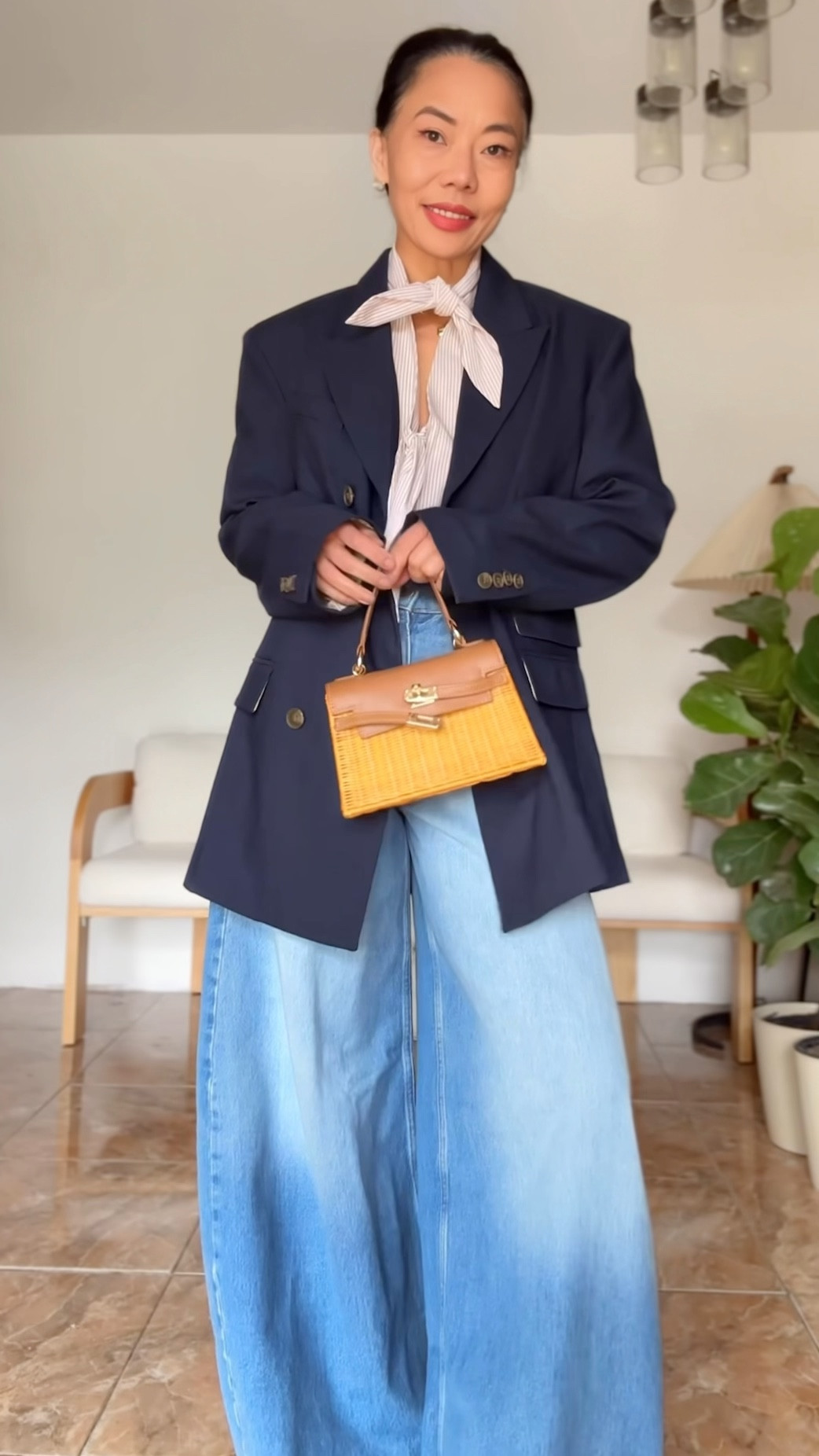 POV: you’re petite, but love oversized pieces. The key is balance—oversized clothes, a tiny bag, strong shoulders, and a cinched waist . 

#LTKOver40 #LTKPetite #LTKgrwm