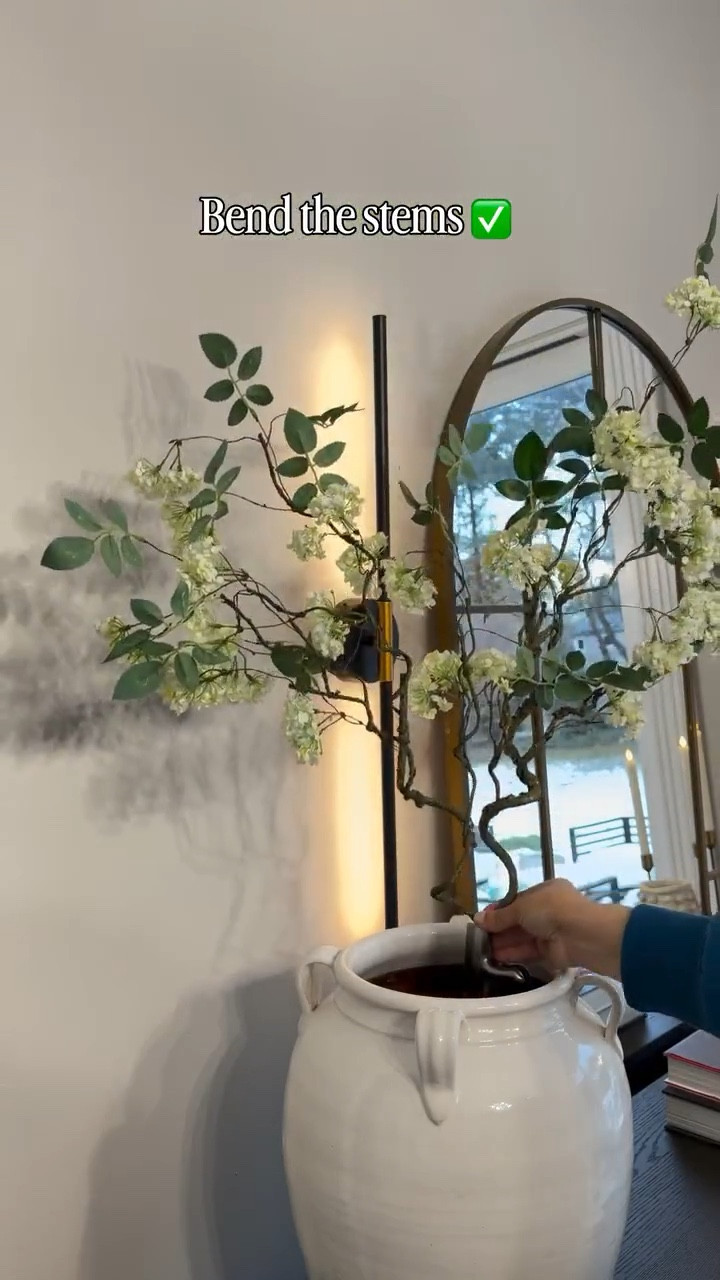 Don’t shove your vase with flowers because they won’t stand straight plus will look messy! instead use a chip clip to hold 2 stems together and bend the stems.
These two simple hacks will make your arrangement look fuller with less stems. I only used 5 stems here!
@amazonhome @amazon @Wayfair 



#liketkit #LTKSaleAlert #LTKHome
@shop.ltk
https://liketk.it/69NDf